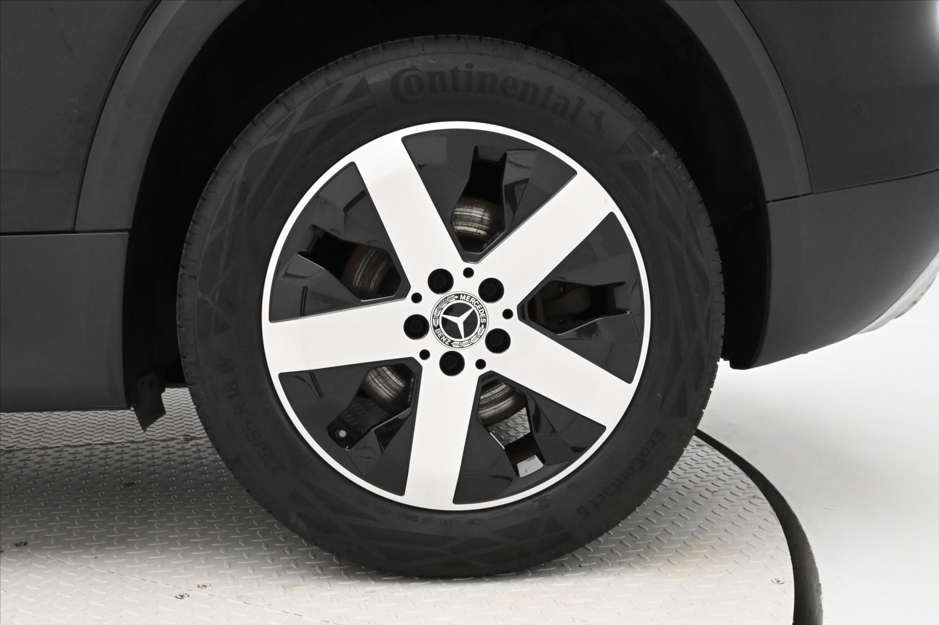 Main photo of the car Mercedes-Benz GLB 2.0 220d 140 kW 4Matic Warranty up to 5 years (31)