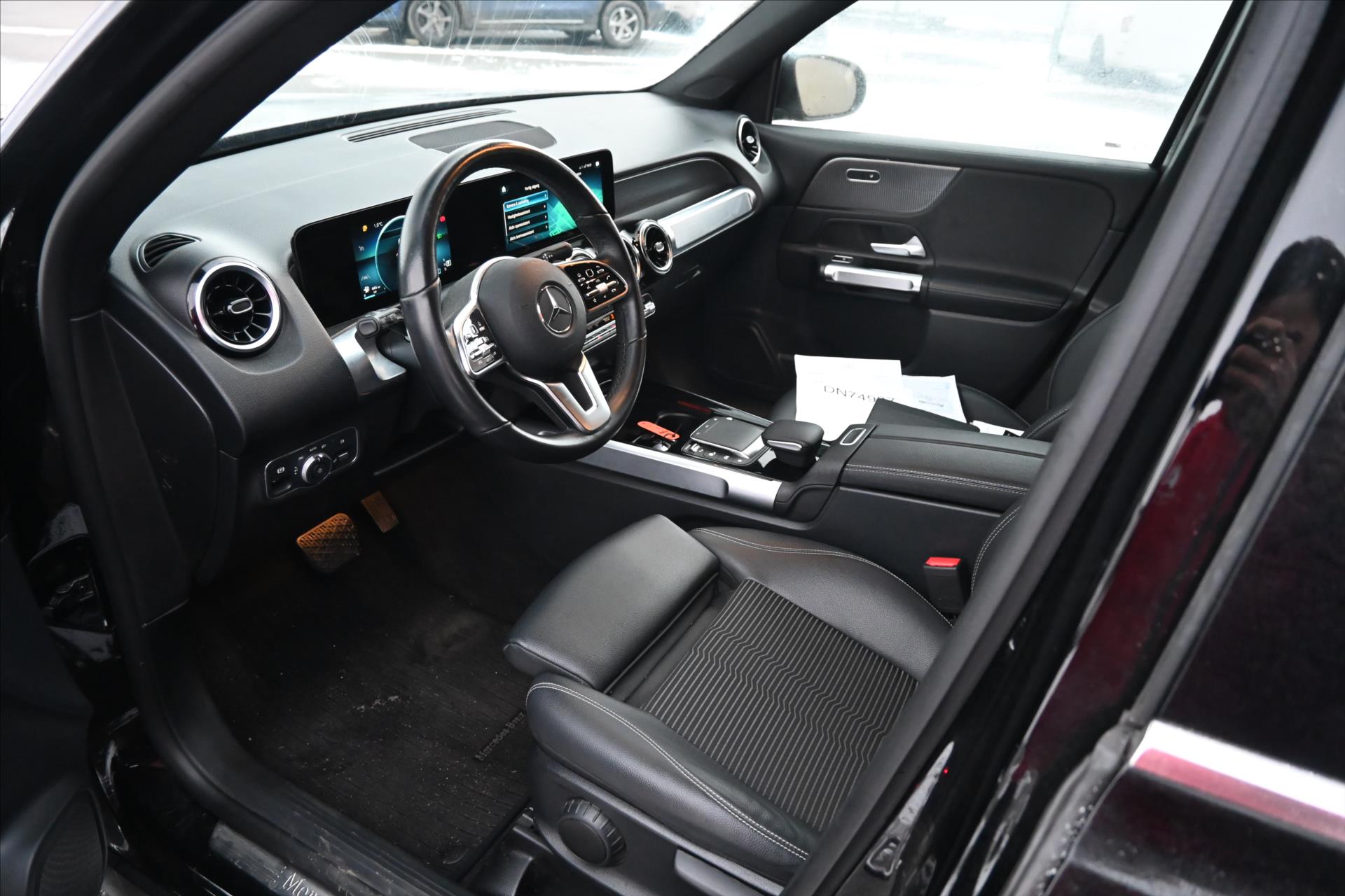 Main photo of the car Mercedes-Benz GLB 2.0 220d 140kW 4MATIC WE ARE PREPARING THE CAR FOR SALE (2)