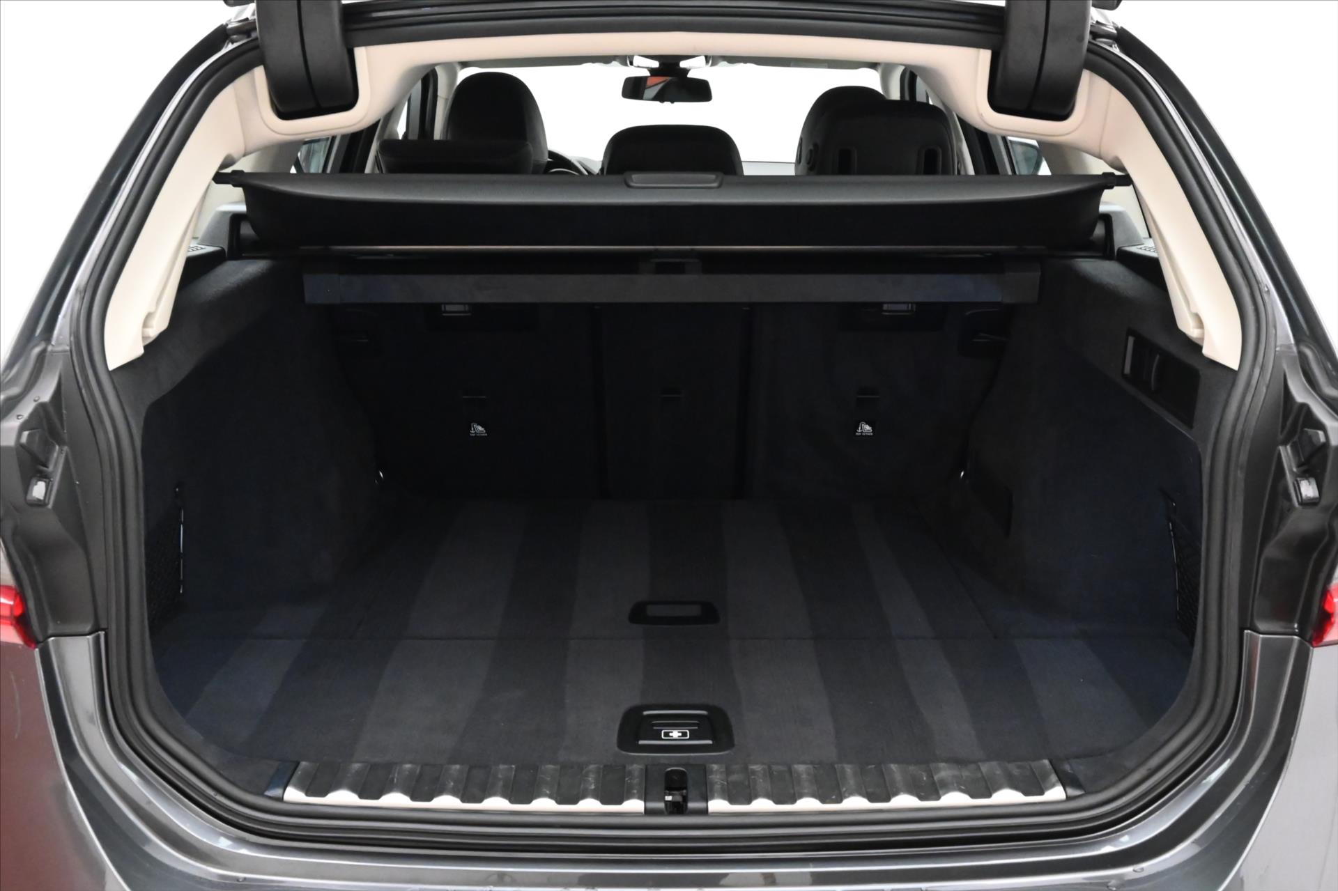 Hlavní fotografie vozu BMW Řada 3 2,0 320d 140 kW Steptronic Sport Záruka až 5 let (10)