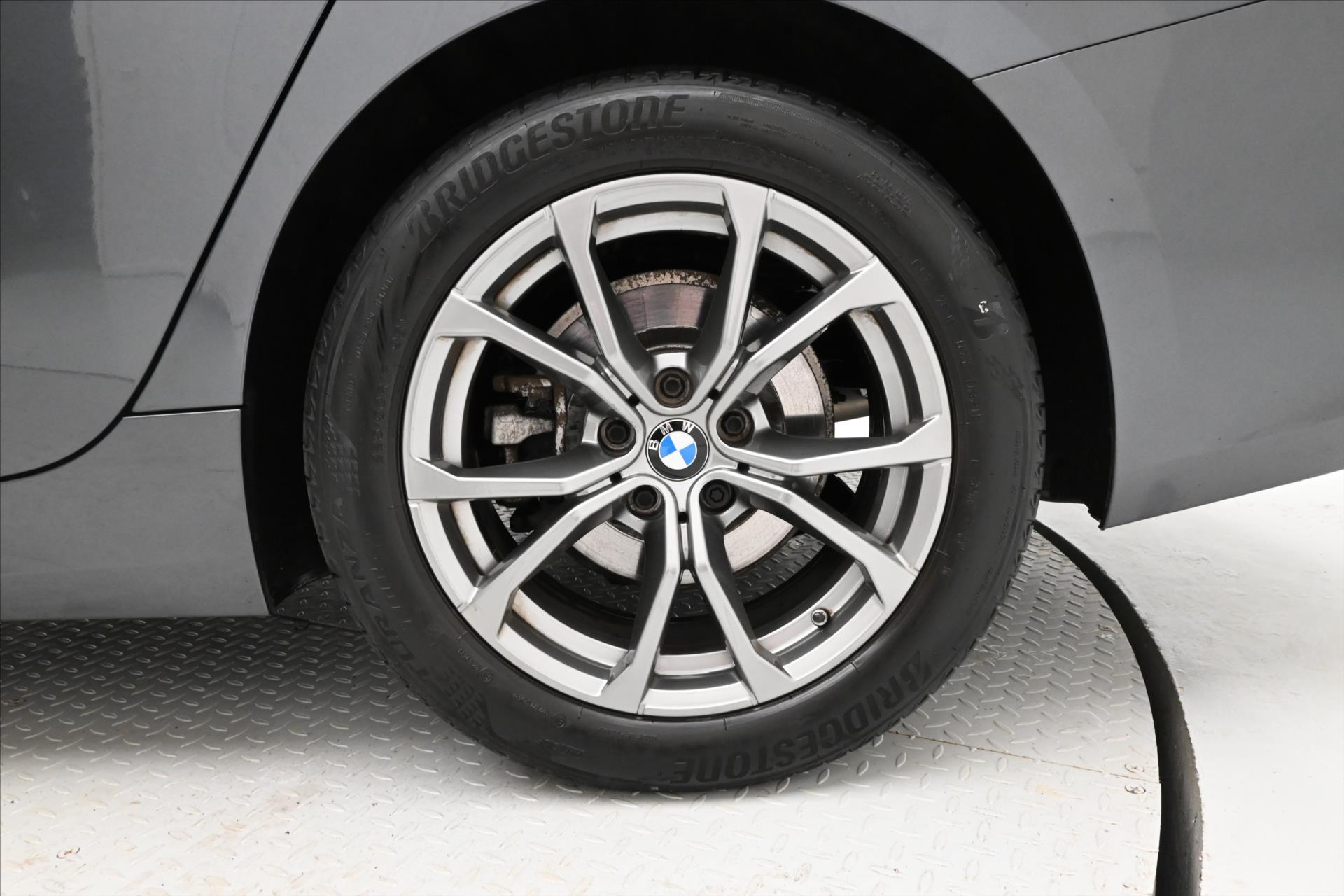 Hlavní fotografie vozu BMW Řada 3 2,0 320d 140 kW Steptronic Sport Záruka až 5 let (30)