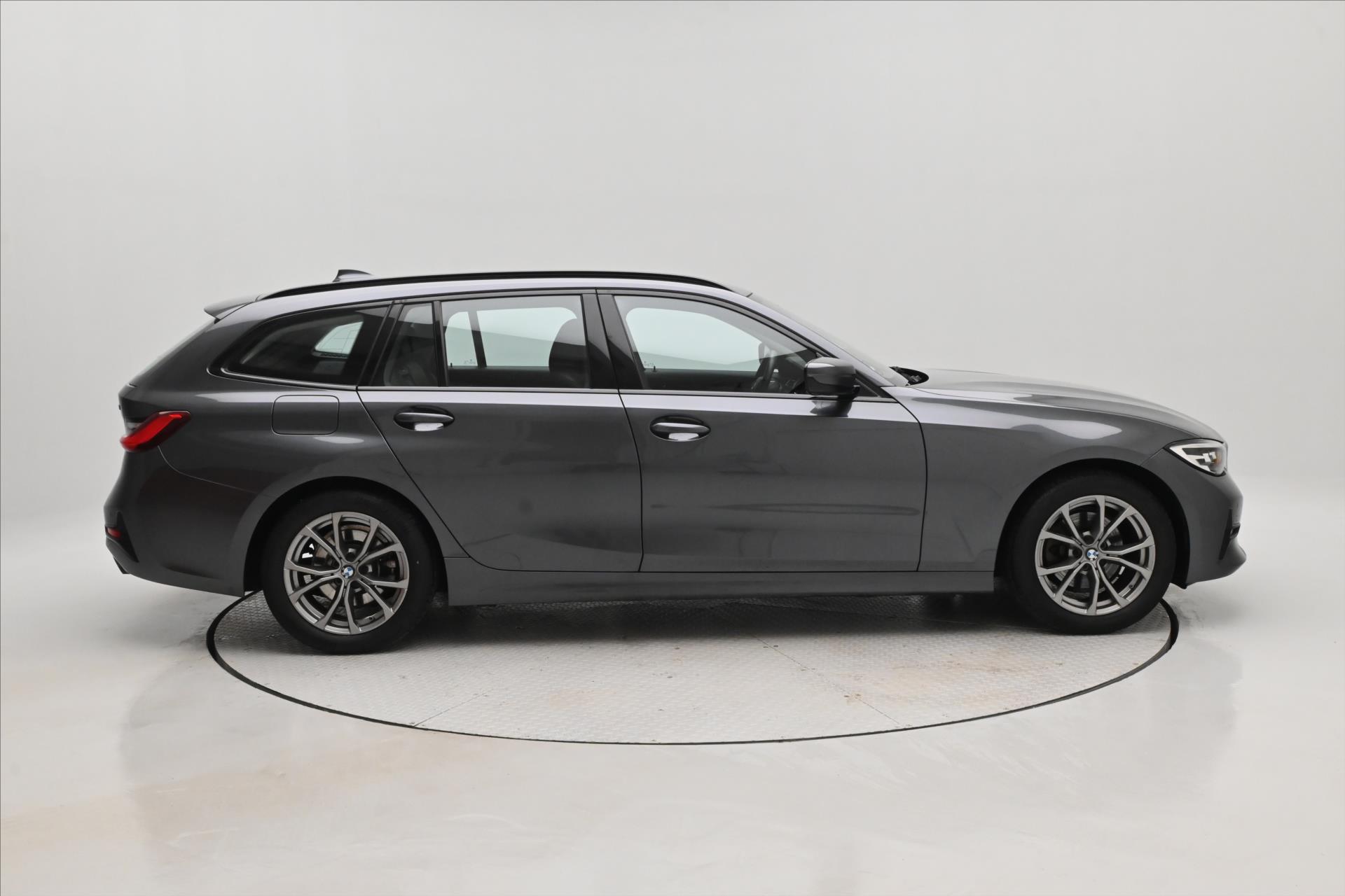 Hlavní fotografie vozu BMW Řada 3 2,0 320d 140 kW Steptronic Sport Záruka až 5 let (4)