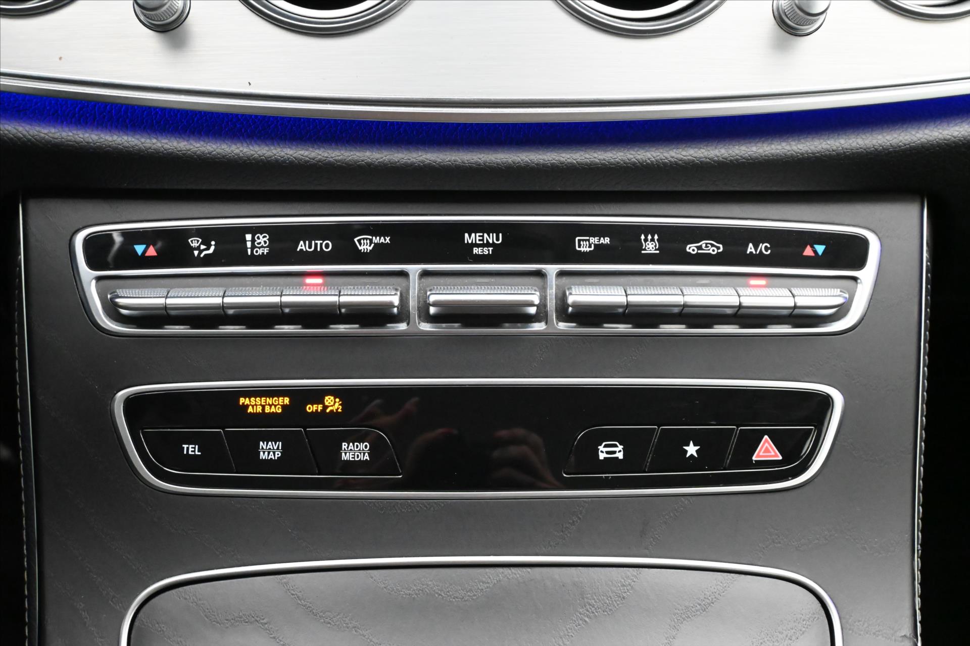 Hlavní fotografie vozu Mercedes-Benz Třídy E 2,0 300de 225 kW 9Gtronic Záruka až 5 let (20)