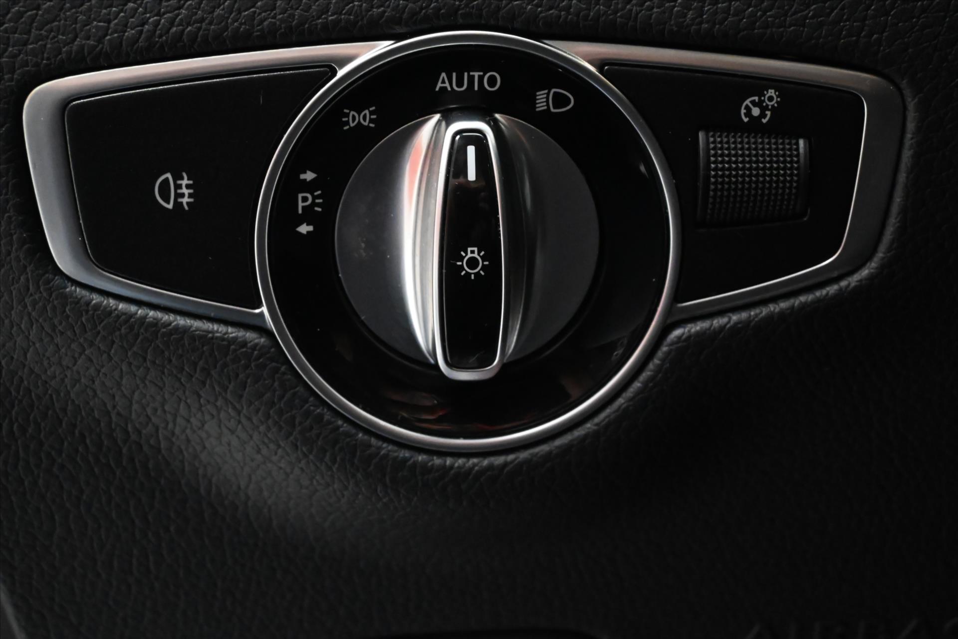 Hlavní fotografie vozu Mercedes-Benz Třídy E 2,0 300de 225 kW 9Gtronic Záruka až 5 let (24)