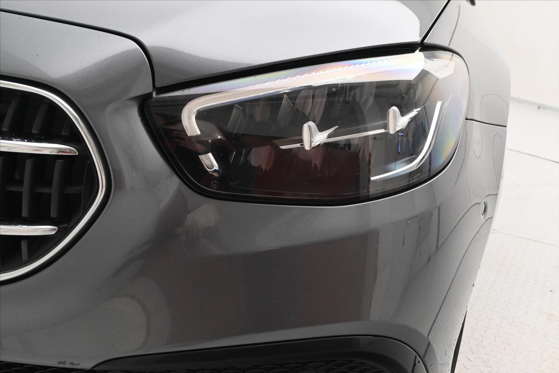 Hlavní fotografie vozu Mercedes-Benz Třídy E 2,0 300de 225 kW 9Gtronic Záruka až 5 let (28)