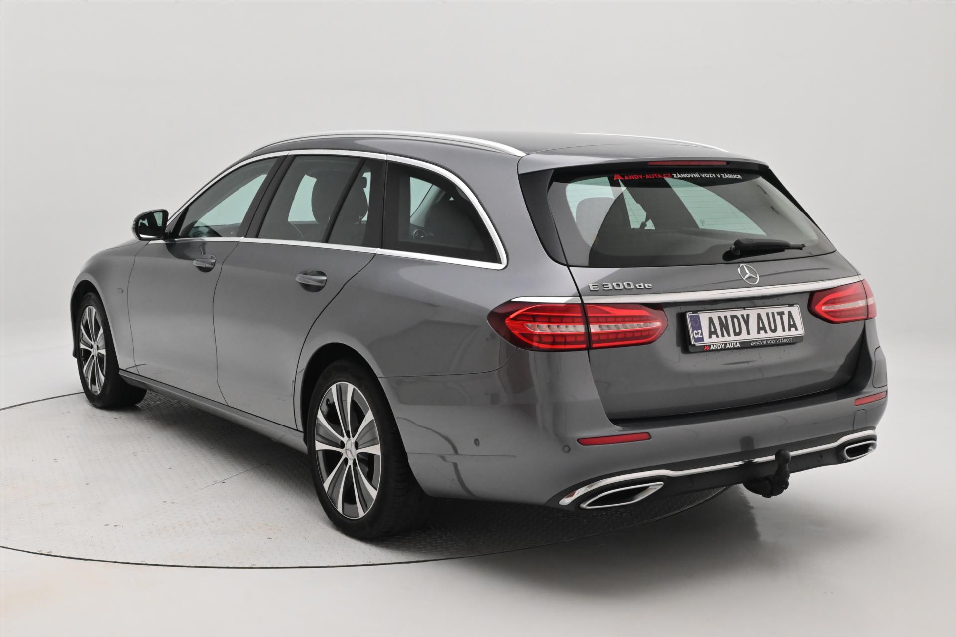 Hlavní fotografie vozu Mercedes-Benz Třídy E 2,0 300de 225 kW 9Gtronic Záruka až 5 let (7)