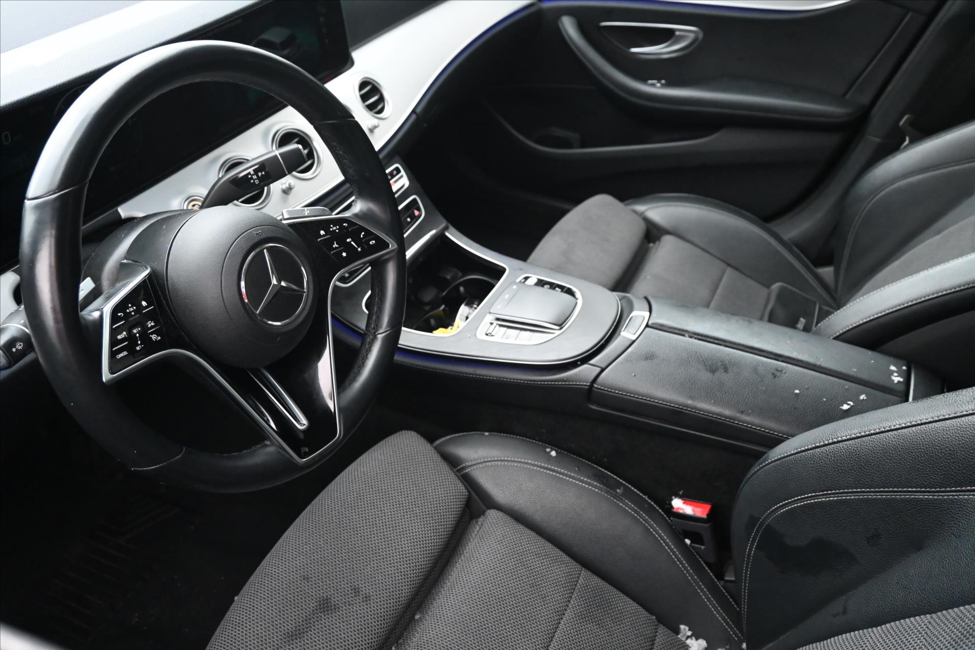 Main photo of the car Mercedes-Benz Class e 2.0 300de 225kW 9Gtronic WE ARE PREPARING THE CAR FOR SALE (2)