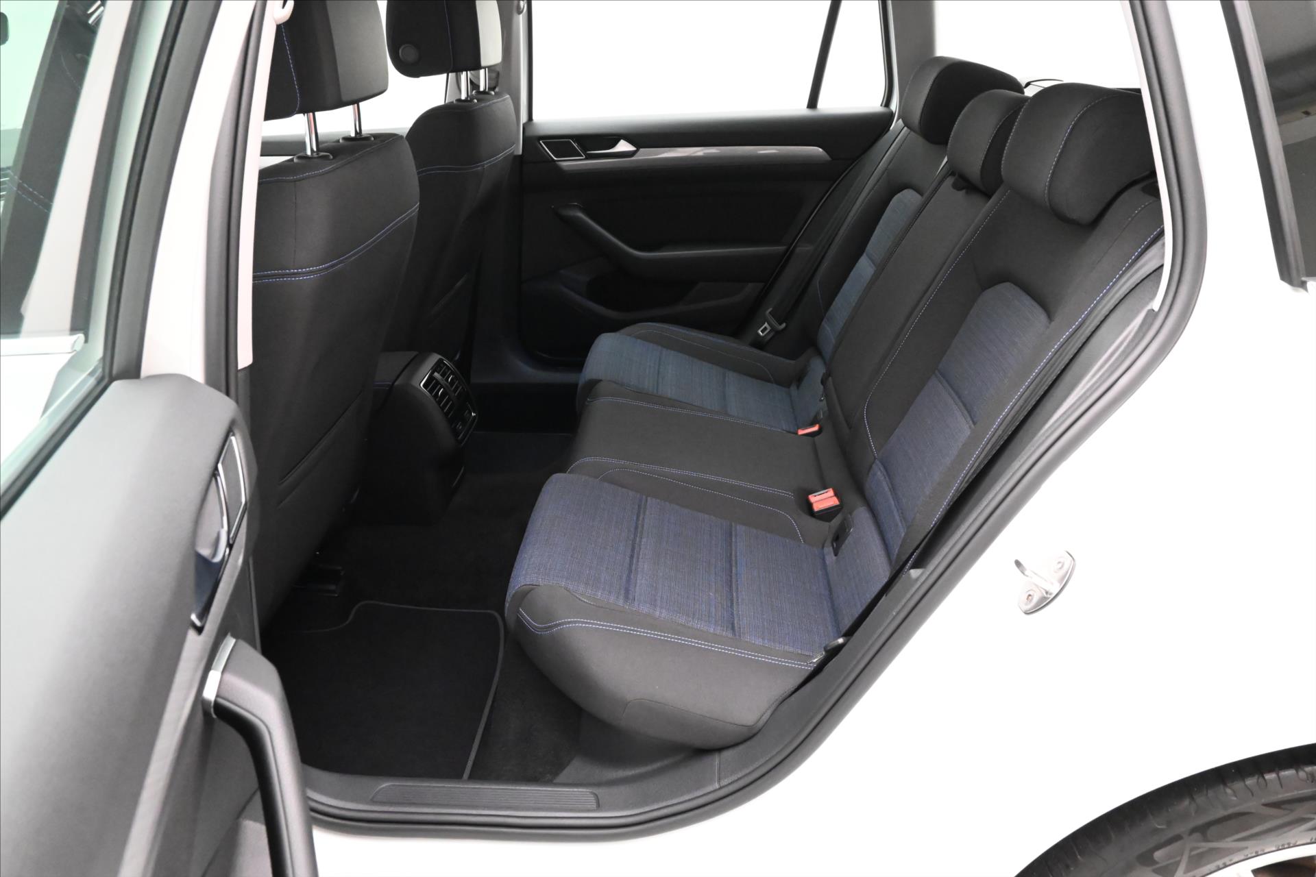 Hlavní fotografie vozu Volkswagen Passat 1,4 GTE 160 kW DSG Záruka až 5 let (13)