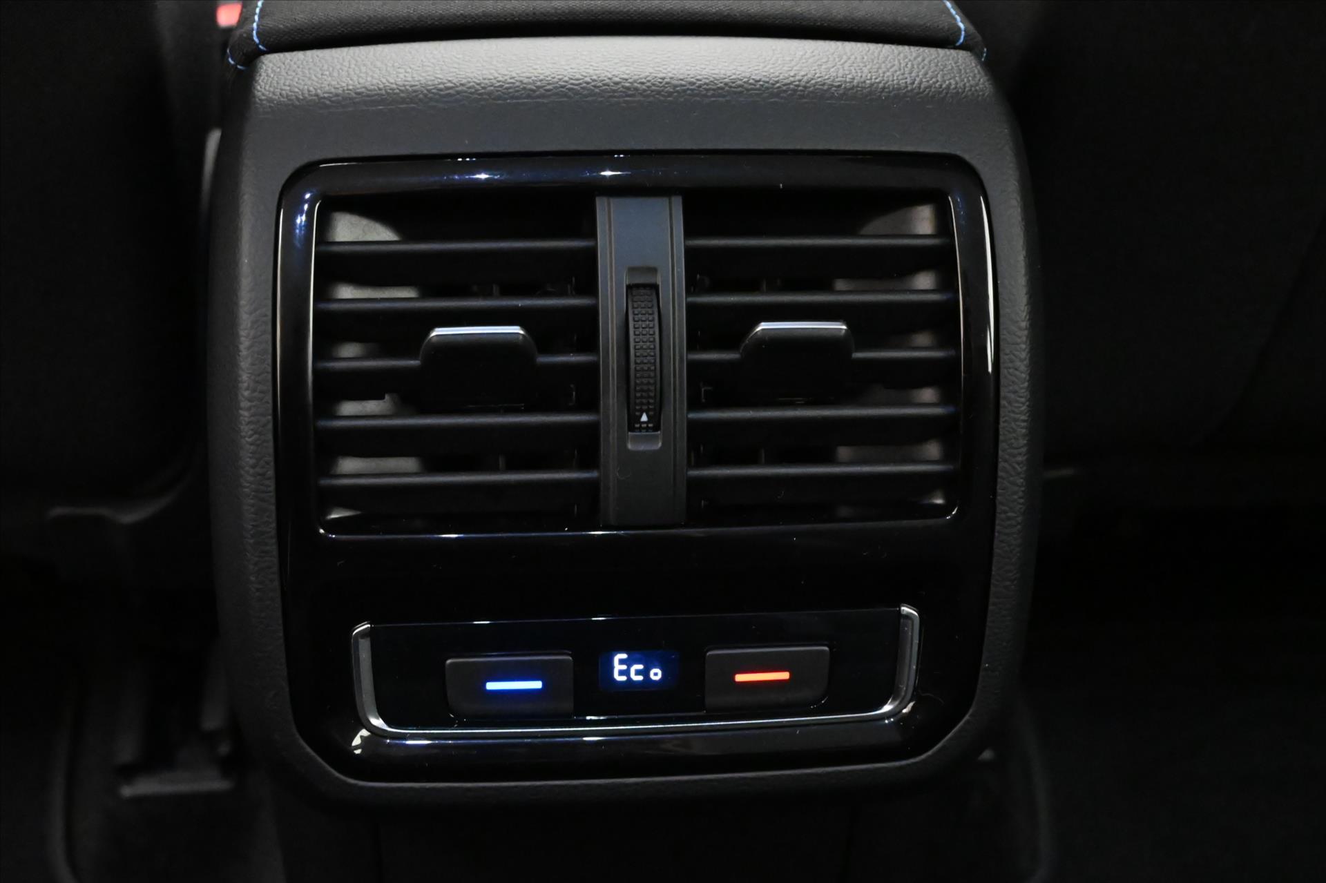 Hlavní fotografie vozu Volkswagen Passat 1,4 GTE 160 kW DSG Záruka až 5 let (25)