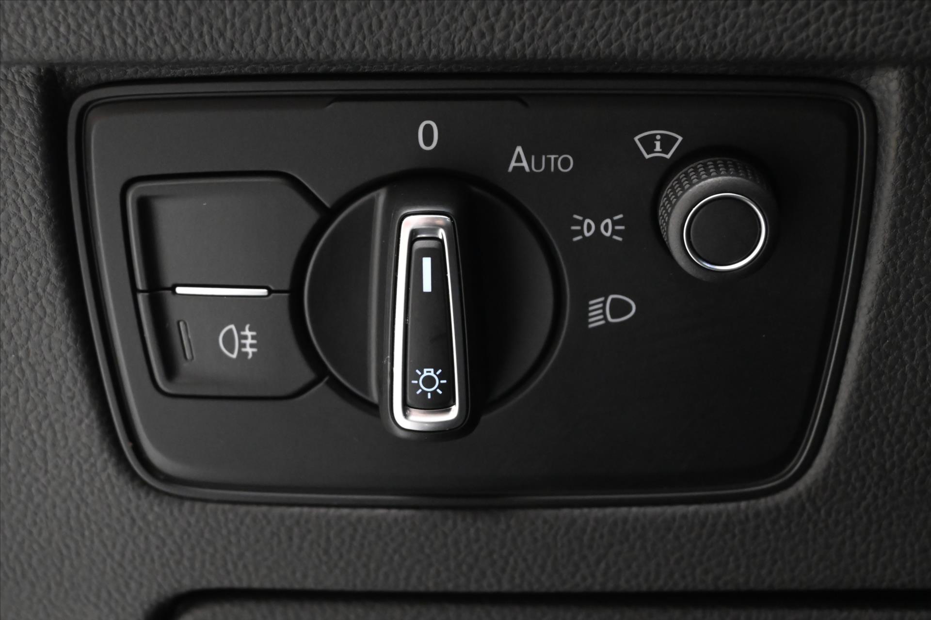 Hlavní fotografie vozu Volkswagen Passat 1,4 GTE 160 kW DSG Záruka až 5 let (29)