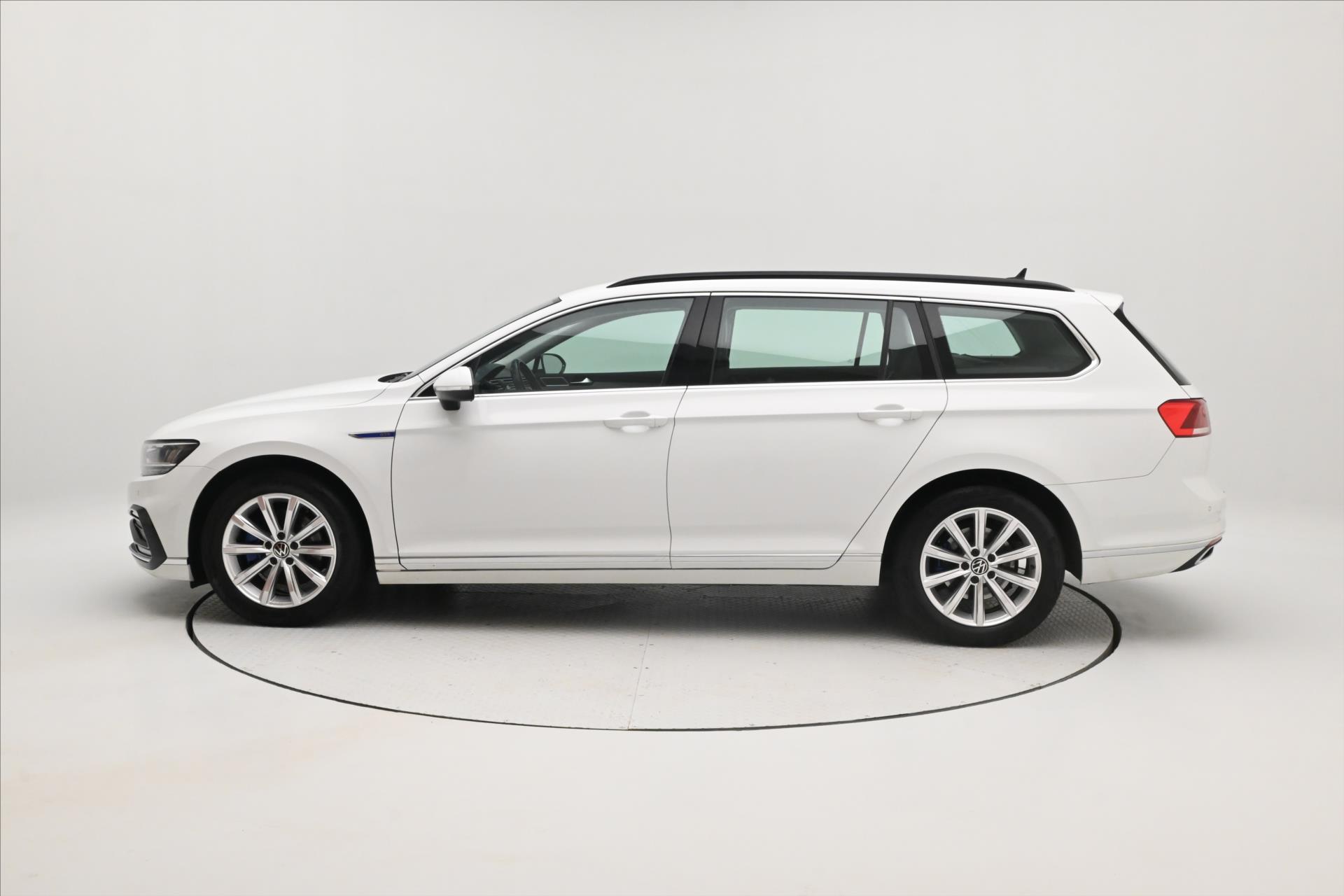 Hlavní fotografie vozu Volkswagen Passat 1,4 GTE 160 kW DSG Záruka až 5 let (8)