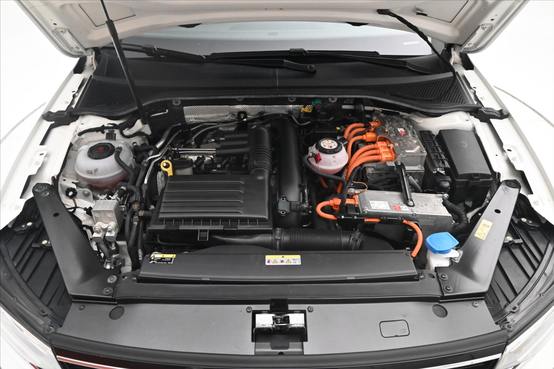 Hlavní fotografie vozu Volkswagen Passat 1,4 GTE 160 kW DSG Záruka až 5 let (8)