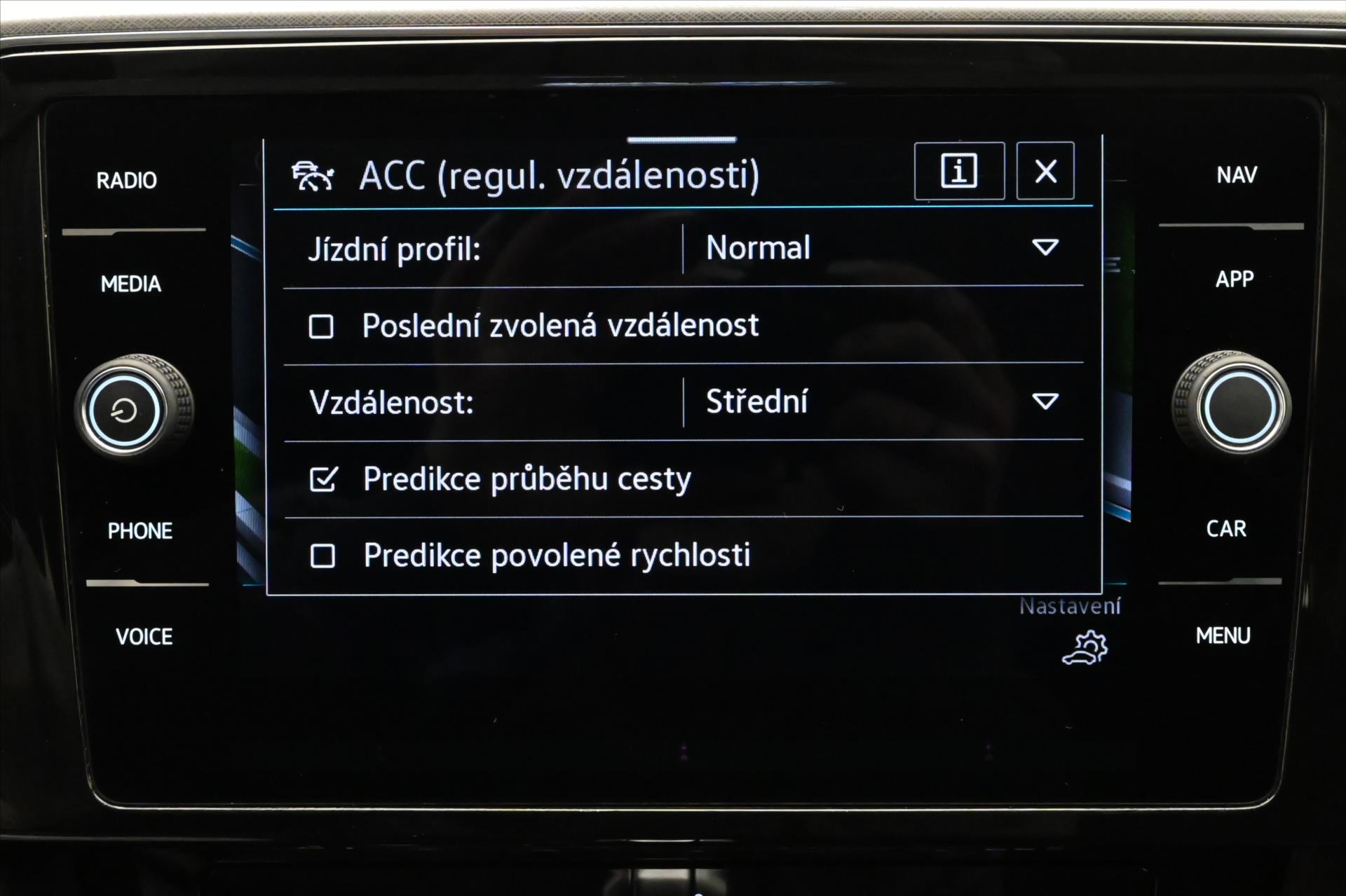 Hlavní fotografie vozu Volkswagen Passat 1,4 GTE 160 KW DSG Business Záruka až 5 let (20)