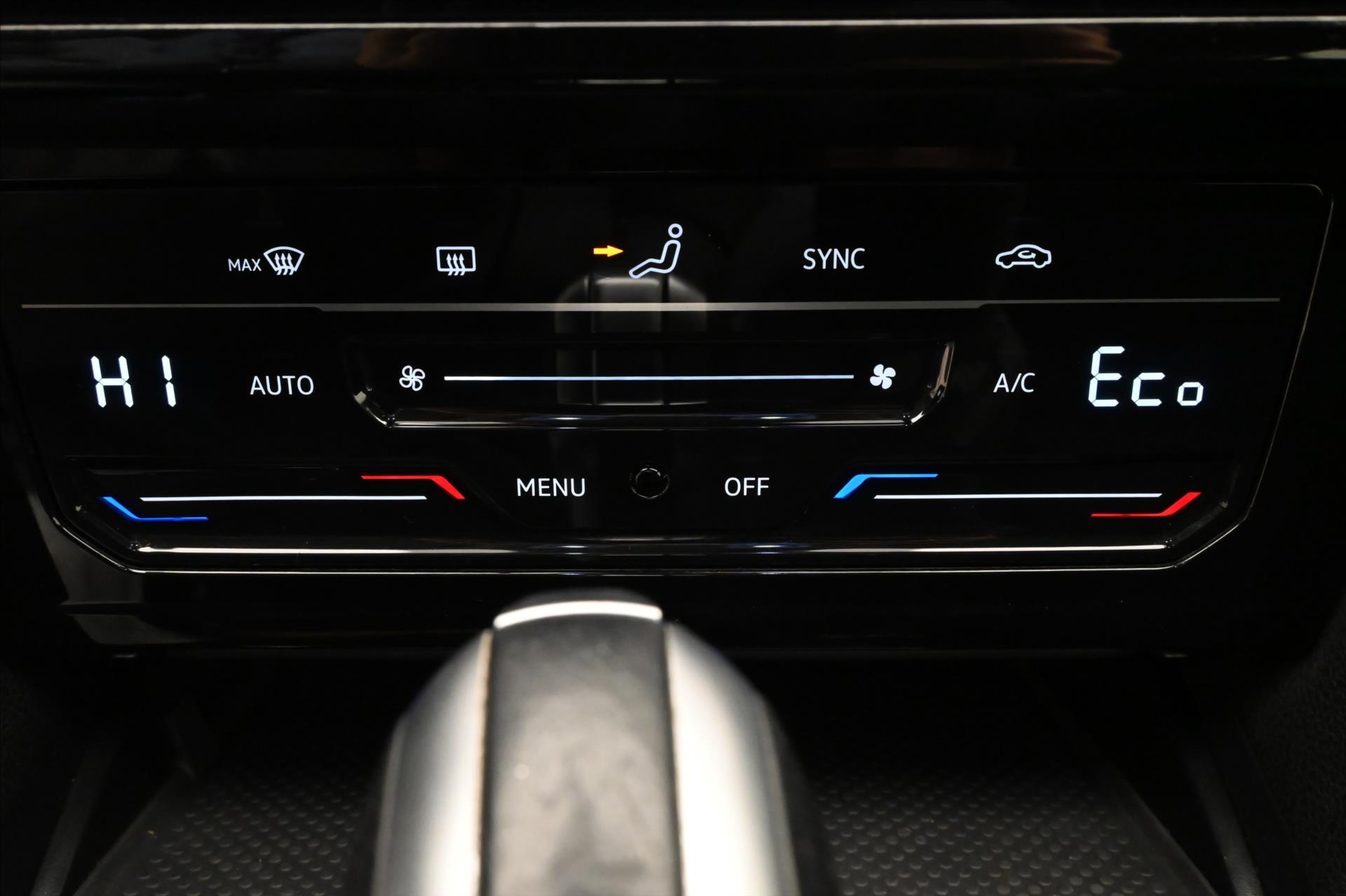 Hlavní fotografie vozu Volkswagen Passat 1,4 GTE 160 KW DSG Business Záruka až 5 let (22)