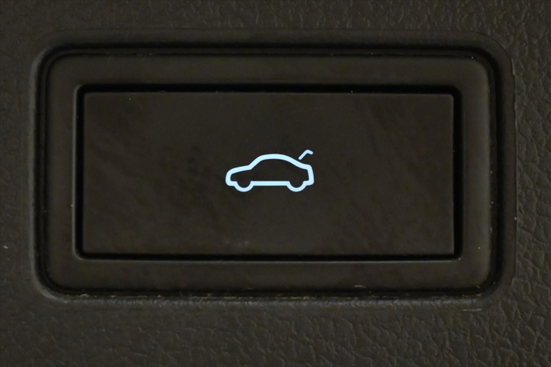 Hlavní fotografie vozu Volkswagen Passat 1,4 GTE 160 KW DSG Business Záruka až 5 let (28)