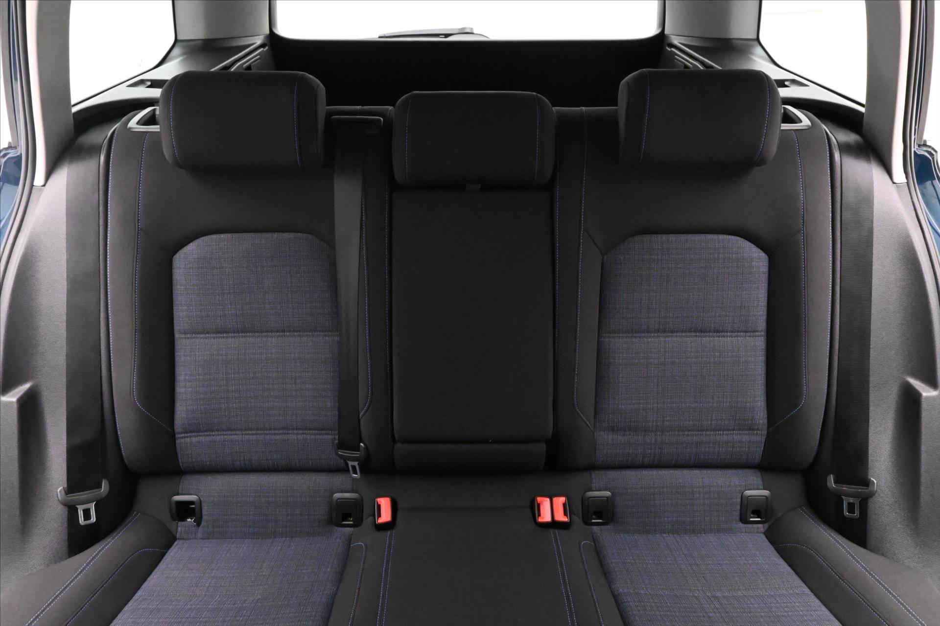 Hlavní fotografie vozu Volkswagen Passat 1,4 GTE 160 KW DSG Business Záruka až 5 let (29)