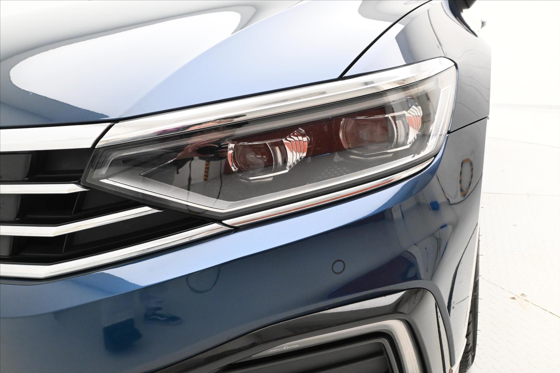 Hlavní fotografie vozu Volkswagen Passat 1,4 GTE 160 KW DSG Business Záruka až 5 let (30)