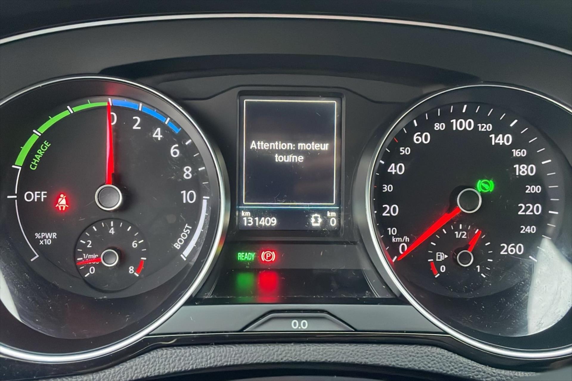 Hlavní fotografie vozu Volkswagen Passat 1,4 GTE 160KW DSG BUSINESS VŮZ PŘIPRAVUJEME K PRODEJI (2)