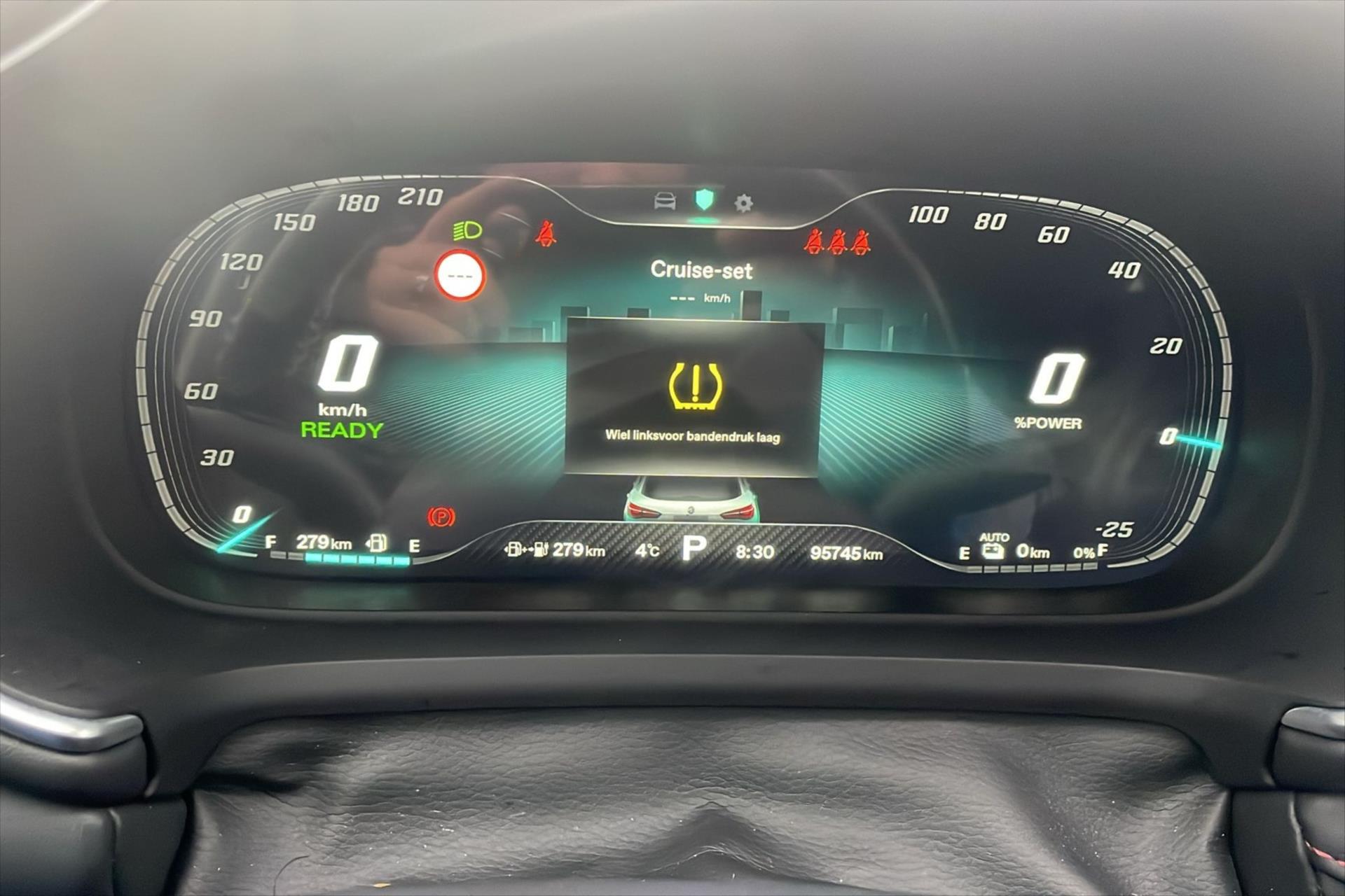 Hlavní fotografie vozu MG eHS 1,5 PHEV 119 kW VŮZ PŘIPRAVUJEME K PRODEJI (2)