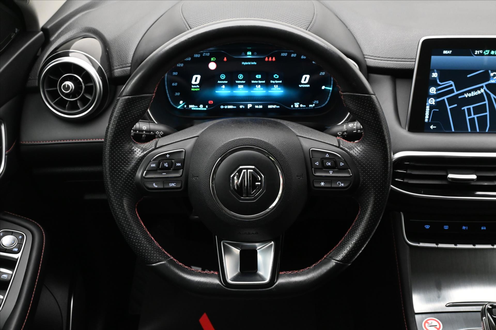 Hlavní fotografie vozu MG eHS 1,5 TGI PHEV 119 kW AT Comfort Záruka až 5 let (18)