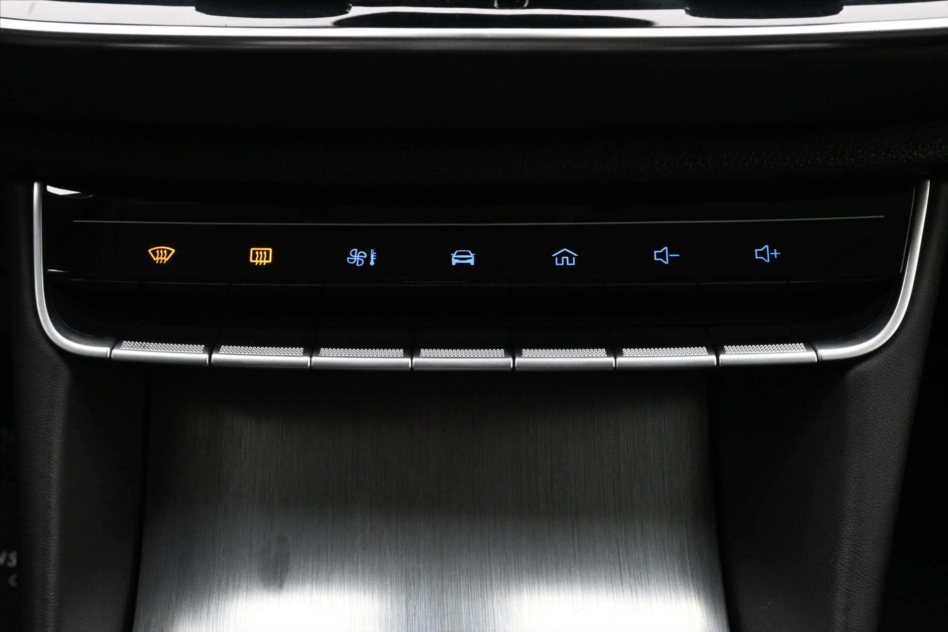 Hlavní fotografie vozu MG eHS 1,5 TGI PHEV 119 kW AT Comfort Záruka až 5 let (20)