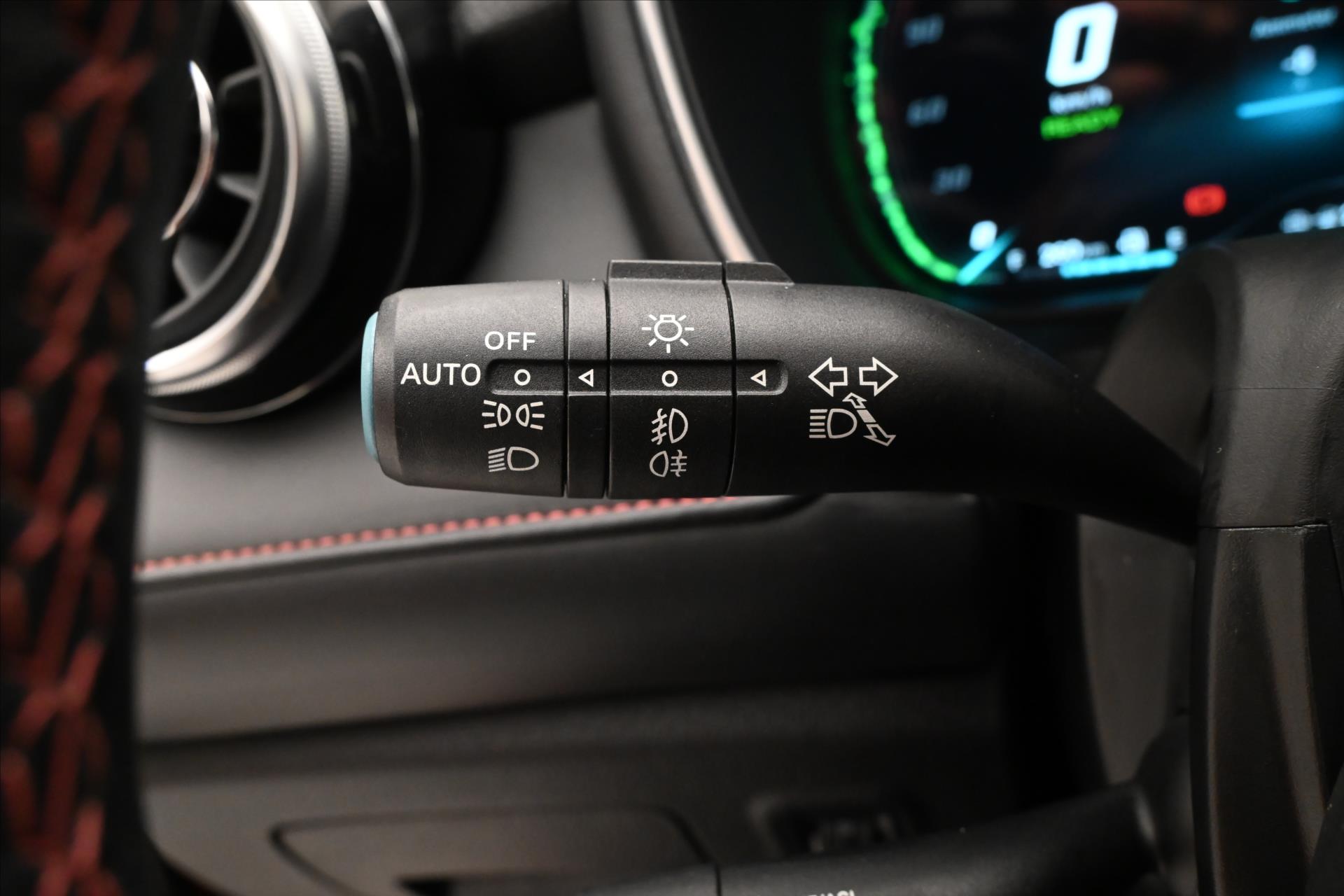 Hlavní fotografie vozu MG eHS 1,5 TGI PHEV 119 kW AT Comfort Záruka až 5 let (25)