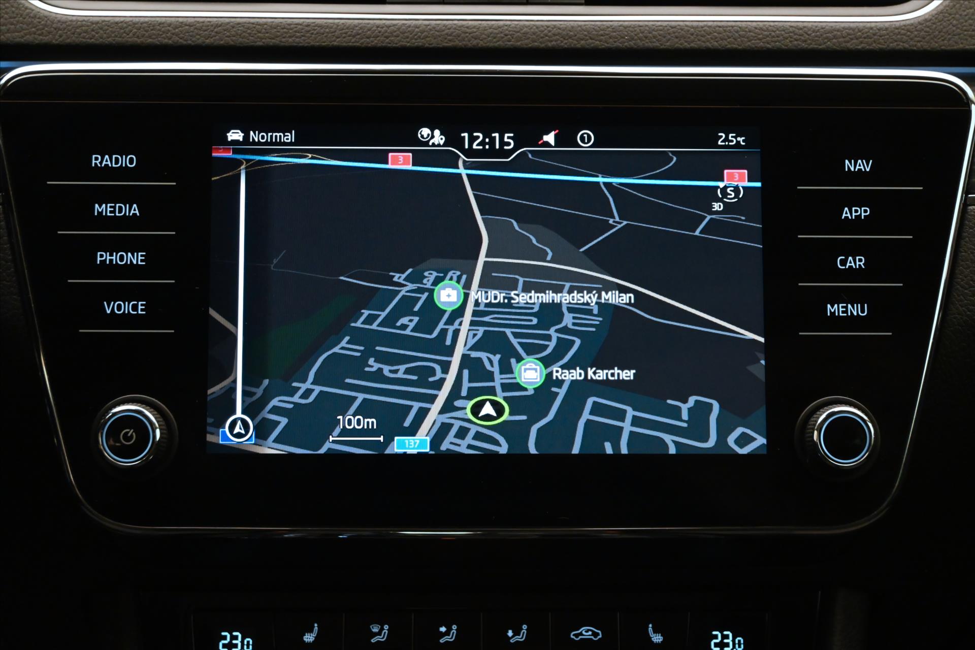 Hlavní fotografie vozu Škoda Superb 2,0 TDI 147kW DSG 4x4 STYLE Záruka až 5 let (19)