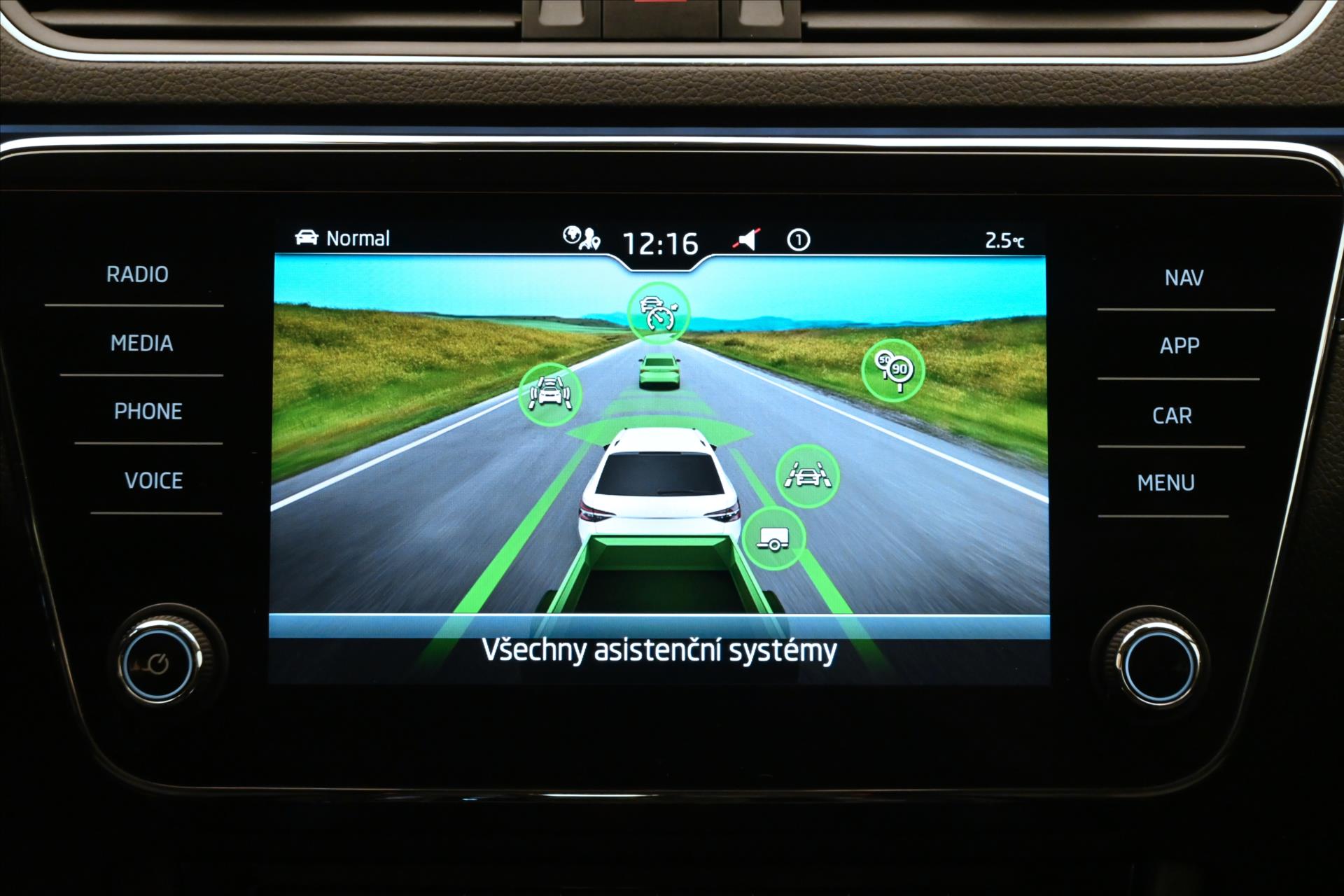 Hlavní fotografie vozu Škoda Superb 2,0 TDI 147kW DSG 4x4 STYLE Záruka až 5 let (20)