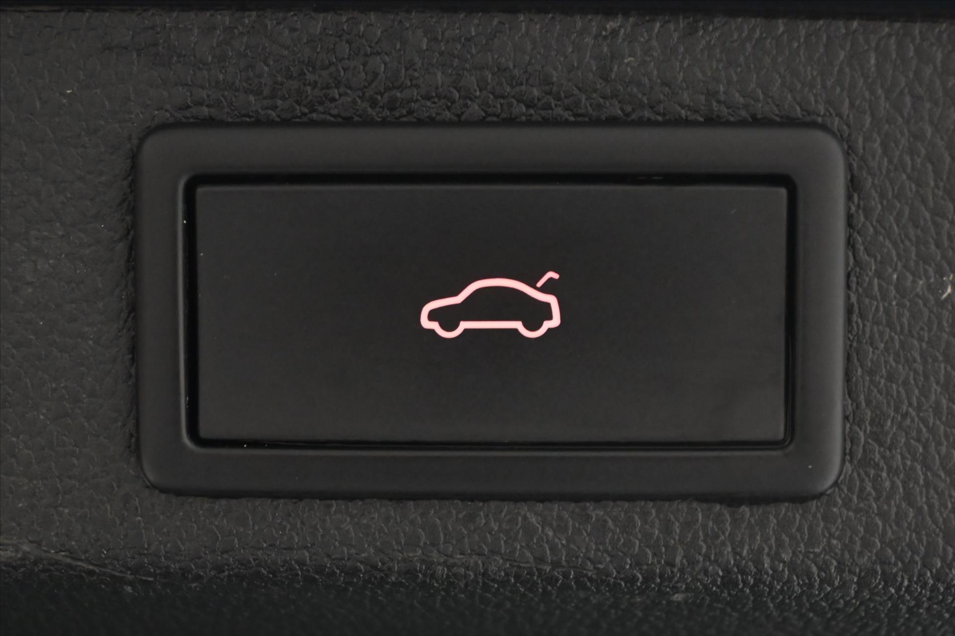 Hlavní fotografie vozu Škoda Superb 2,0 TDI 147kW DSG 4x4 STYLE Záruka až 5 let (27)