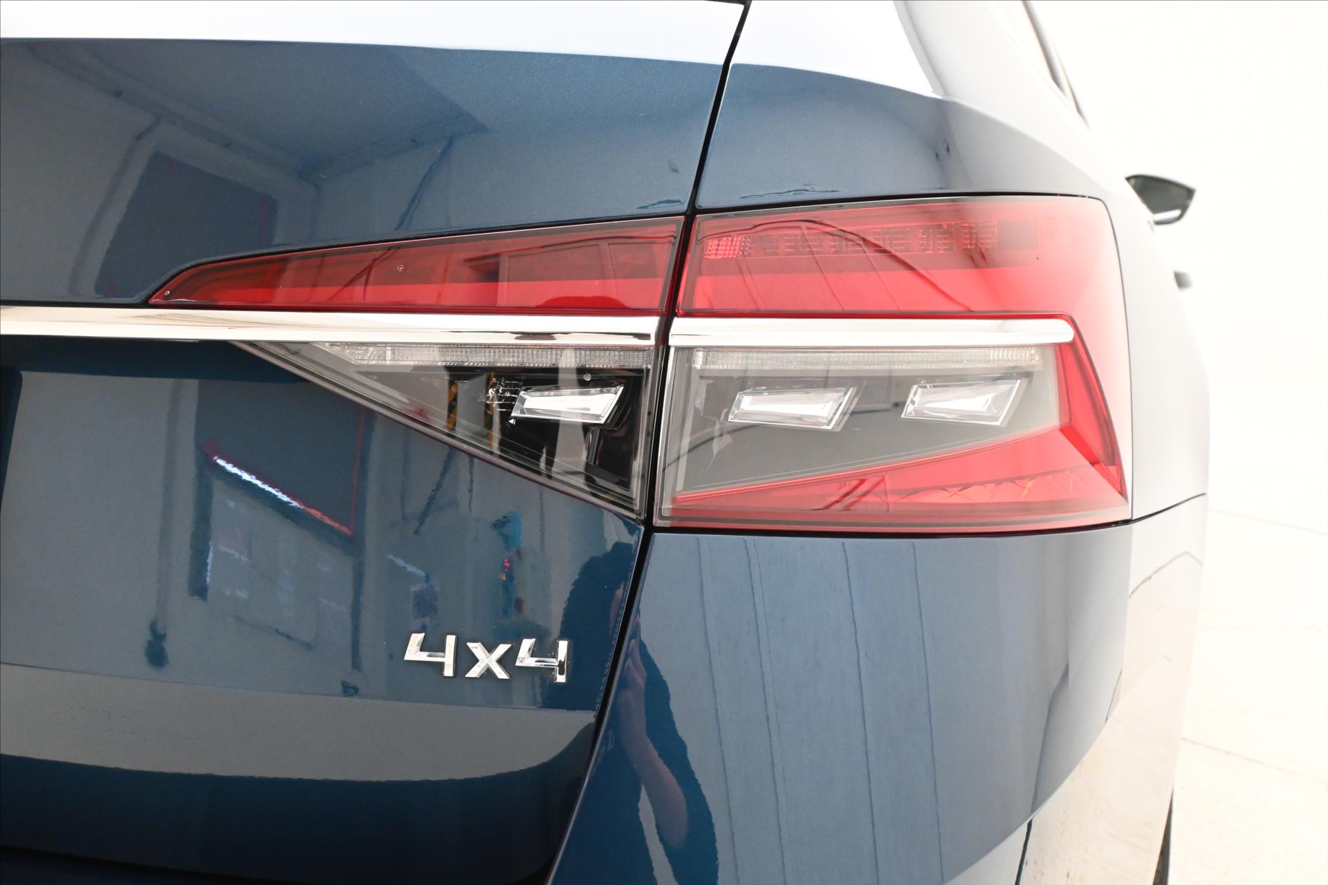 Hlavní fotografie vozu Škoda Superb 2,0 TDI 147kW DSG 4x4 STYLE Záruka až 5 let (31)