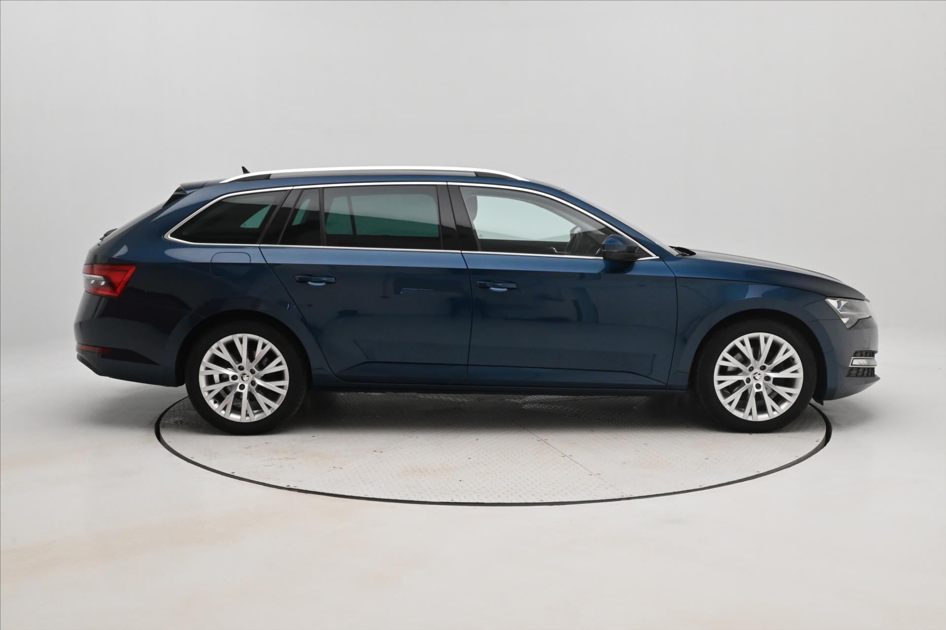 Hlavní fotografie vozu Škoda Superb 2,0 TDI 147kW DSG 4x4 STYLE Záruka až 5 let (4)