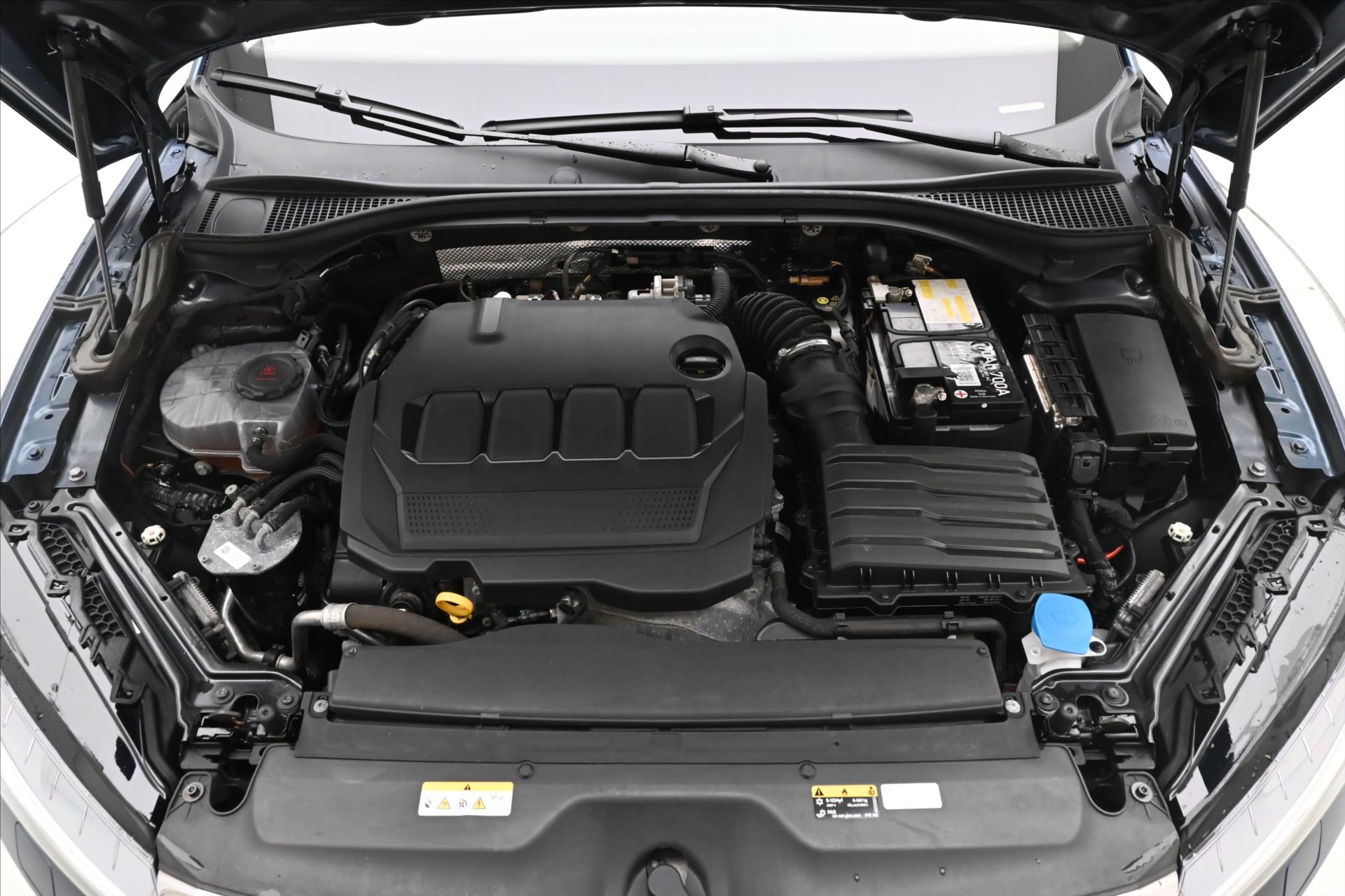 Hlavní fotografie vozu Škoda Superb 2,0 TDI 147kW DSG 4x4 STYLE Záruka až 5 let (9)