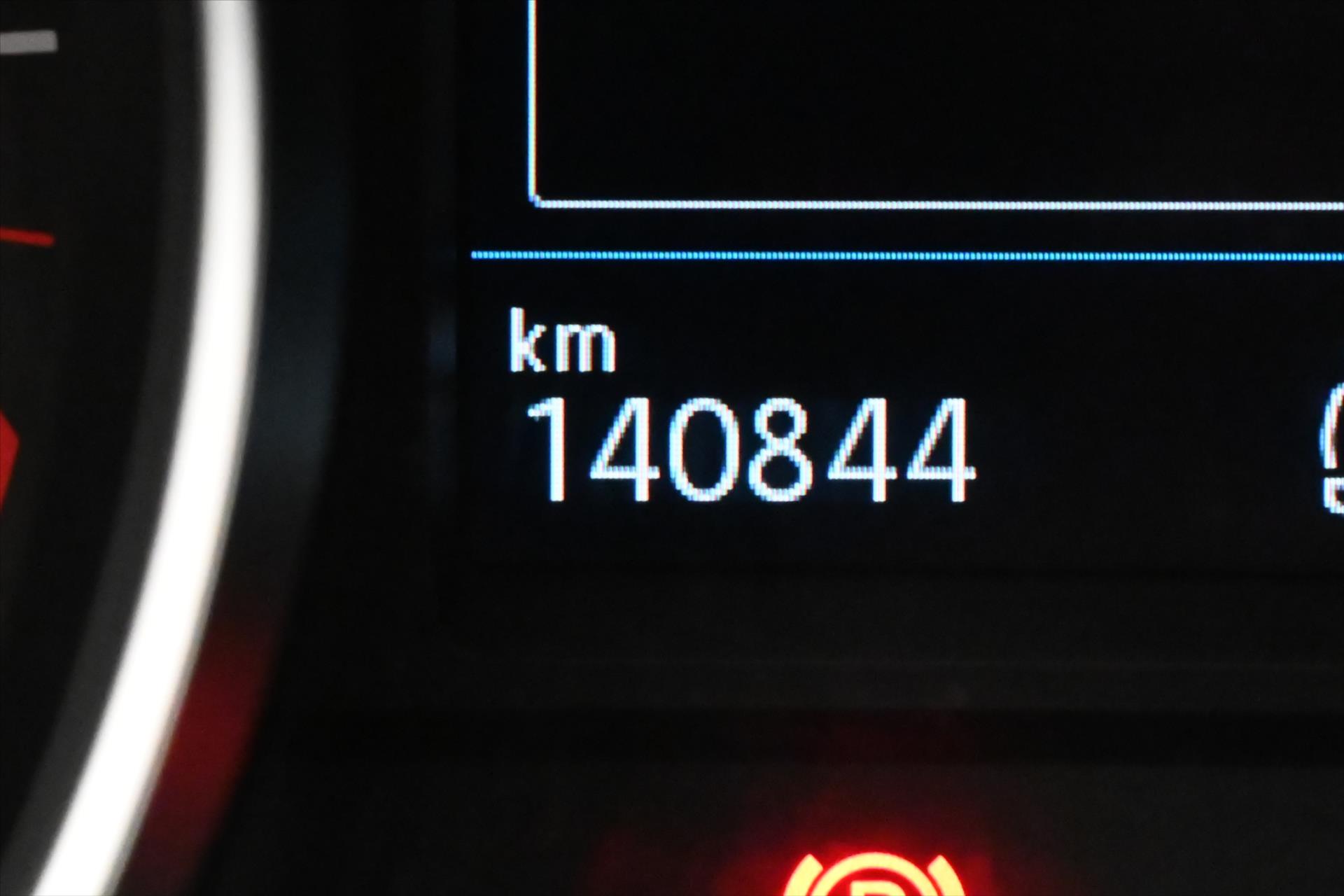 Hlavní fotografie vozu Volkswagen Passat 2,0 TDI 110 kW DSG Business Záruka až 5 let (17)