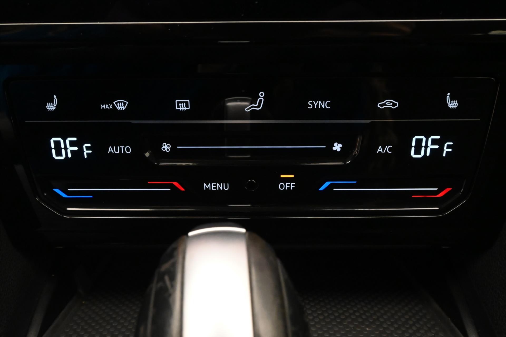 Hlavní fotografie vozu Volkswagen Passat 2,0 TDI 110 kW DSG Business Záruka až 5 let (22)