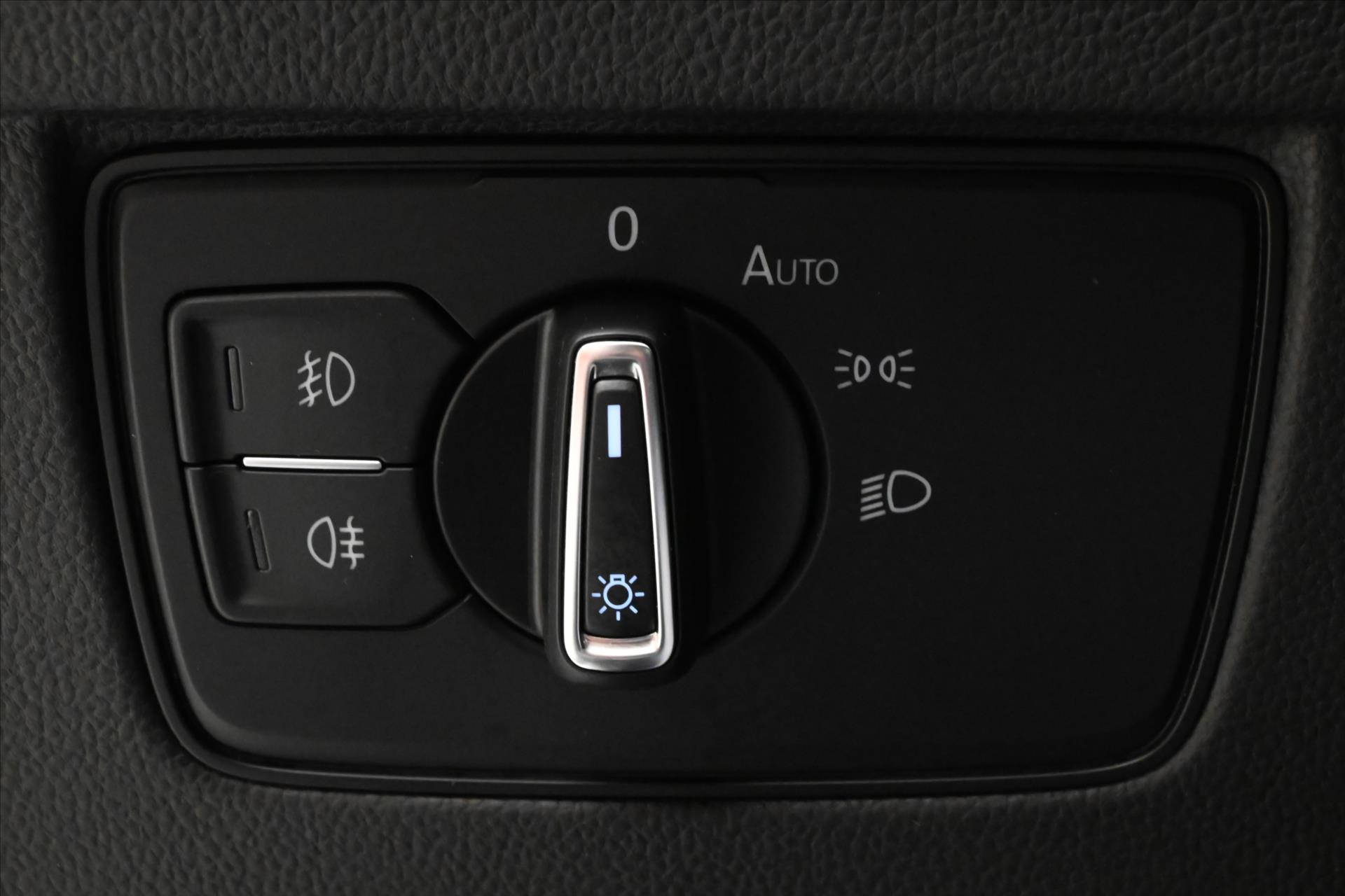 Hlavní fotografie vozu Volkswagen Passat 2,0 TDI 110 kW DSG Business Záruka až 5 let (27)