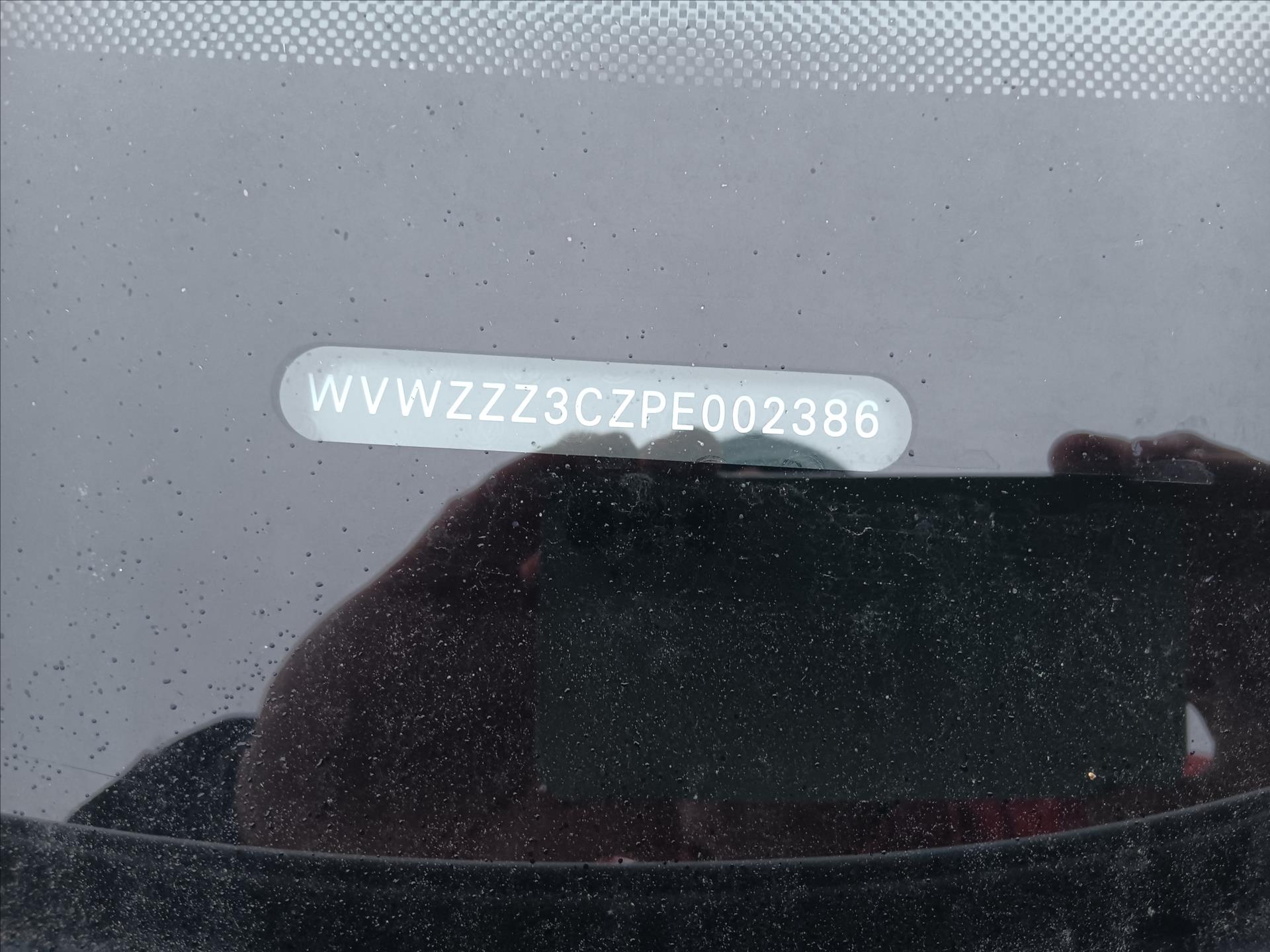 Hlavní fotografie vozu Volkswagen Passat 2,0 TDi 110kW DSG Business VŮZ PŘIPRAVUJEME K PRODEJI (1)