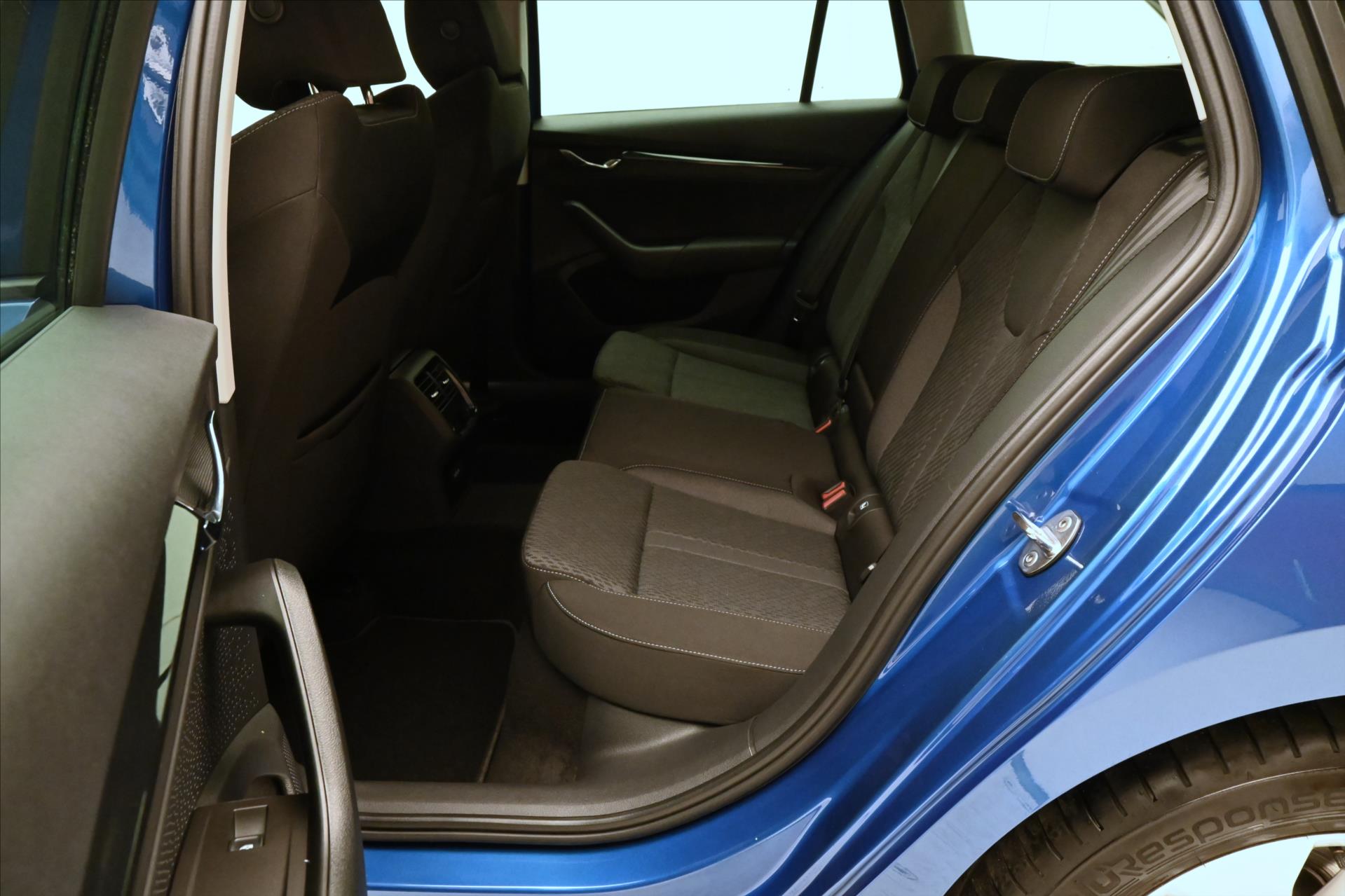 Hlavní fotografie vozu Škoda Octavia 2,0 TDI 110 kW DSG Style Záruka až 5 let (14)