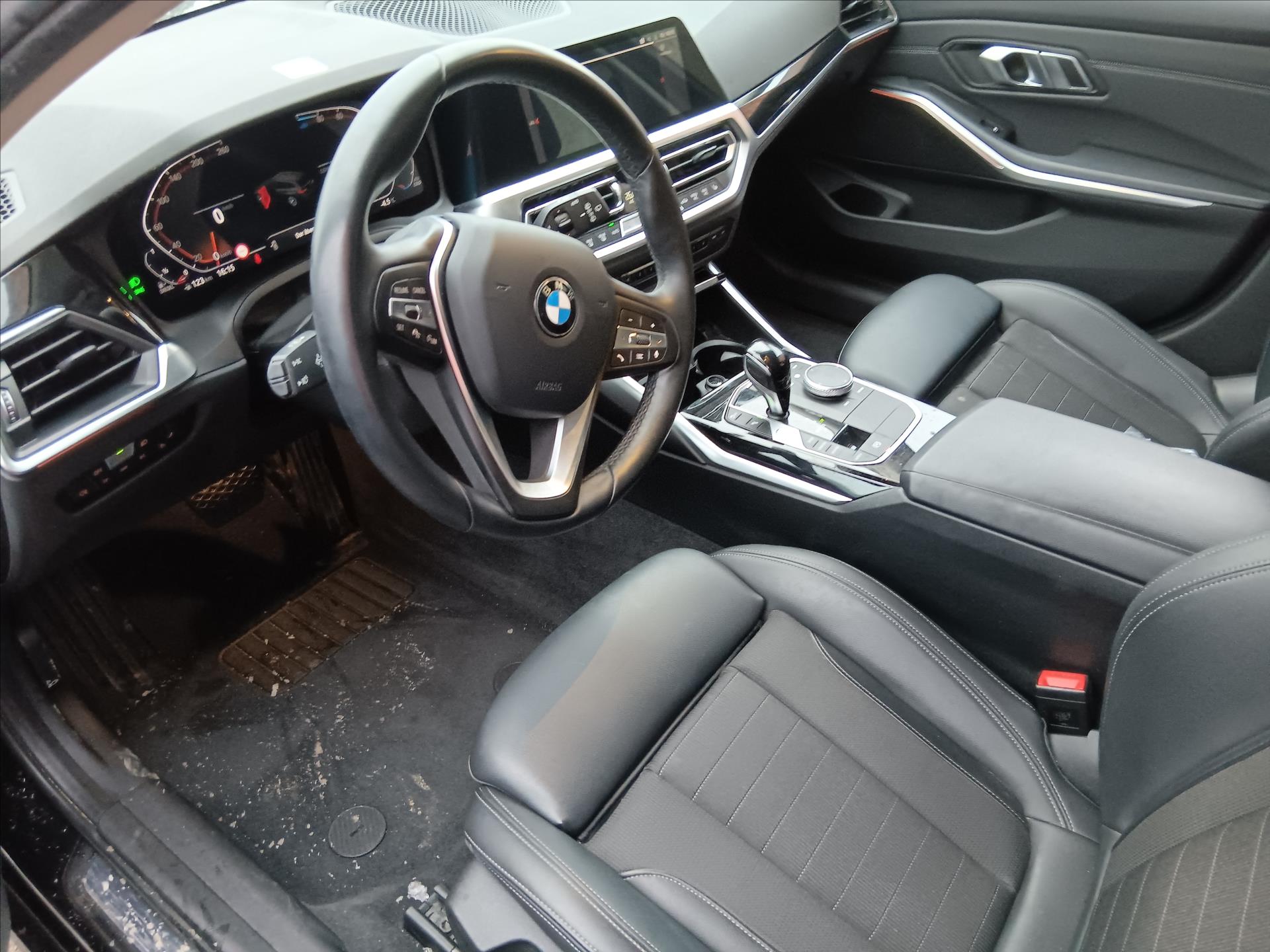 Hlavní fotografie vozu BMW Řada 3 2,0 320d 140kW Steptronic Vůz připravujeme k prodeji (3)