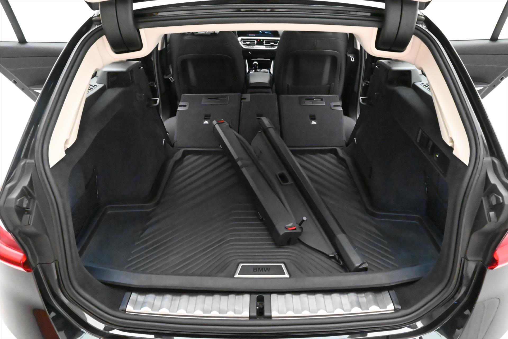 Hlavní fotografie vozu BMW Řada 3 2,0 320d 140kW Steptronic Záruka až 5 let (11)