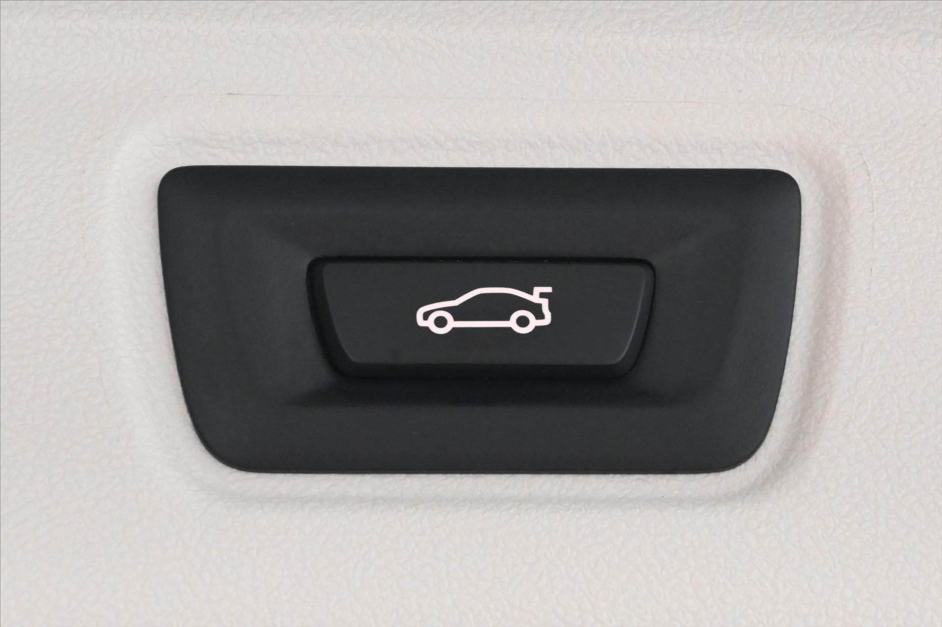 Hlavní fotografie vozu BMW Řada 3 2,0 320d 140kW Steptronic Záruka až 5 let (27)