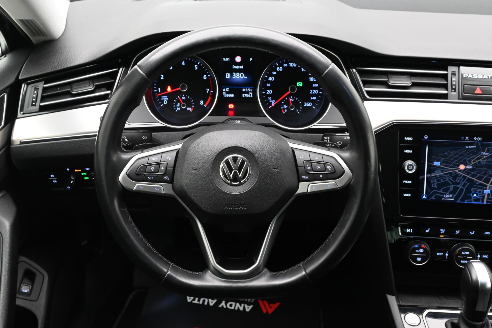 Hlavní fotografie vozu Volkswagen Passat 1,5 TSI 110 kW DSG ELEGANCE Záruka až 5 let (18)