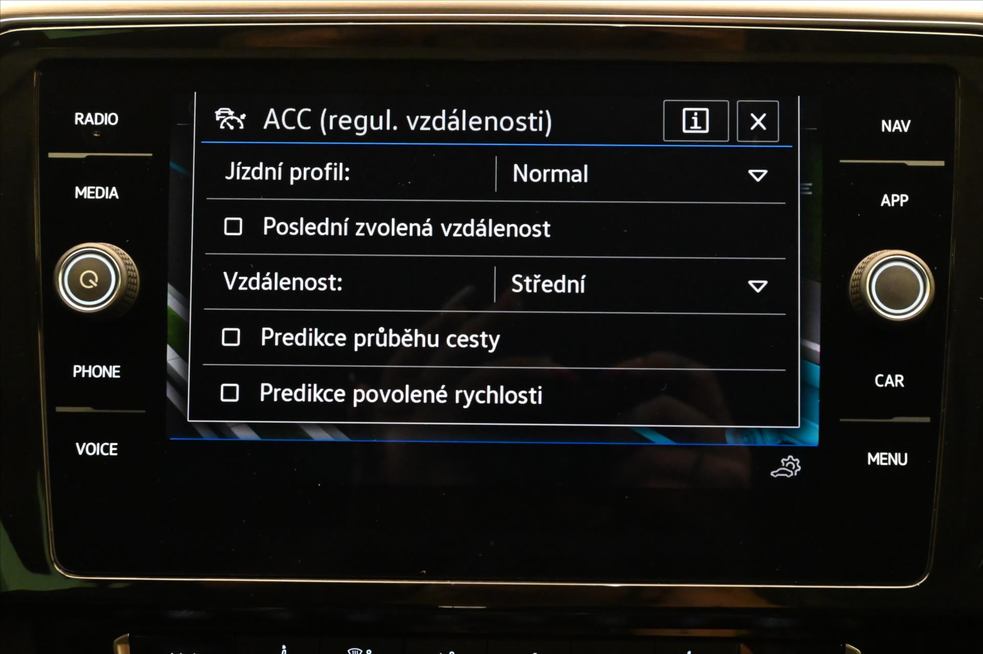 Hlavní fotografie vozu Volkswagen Passat 1,5 TSI 110 kW DSG ELEGANCE Záruka až 5 let (20)