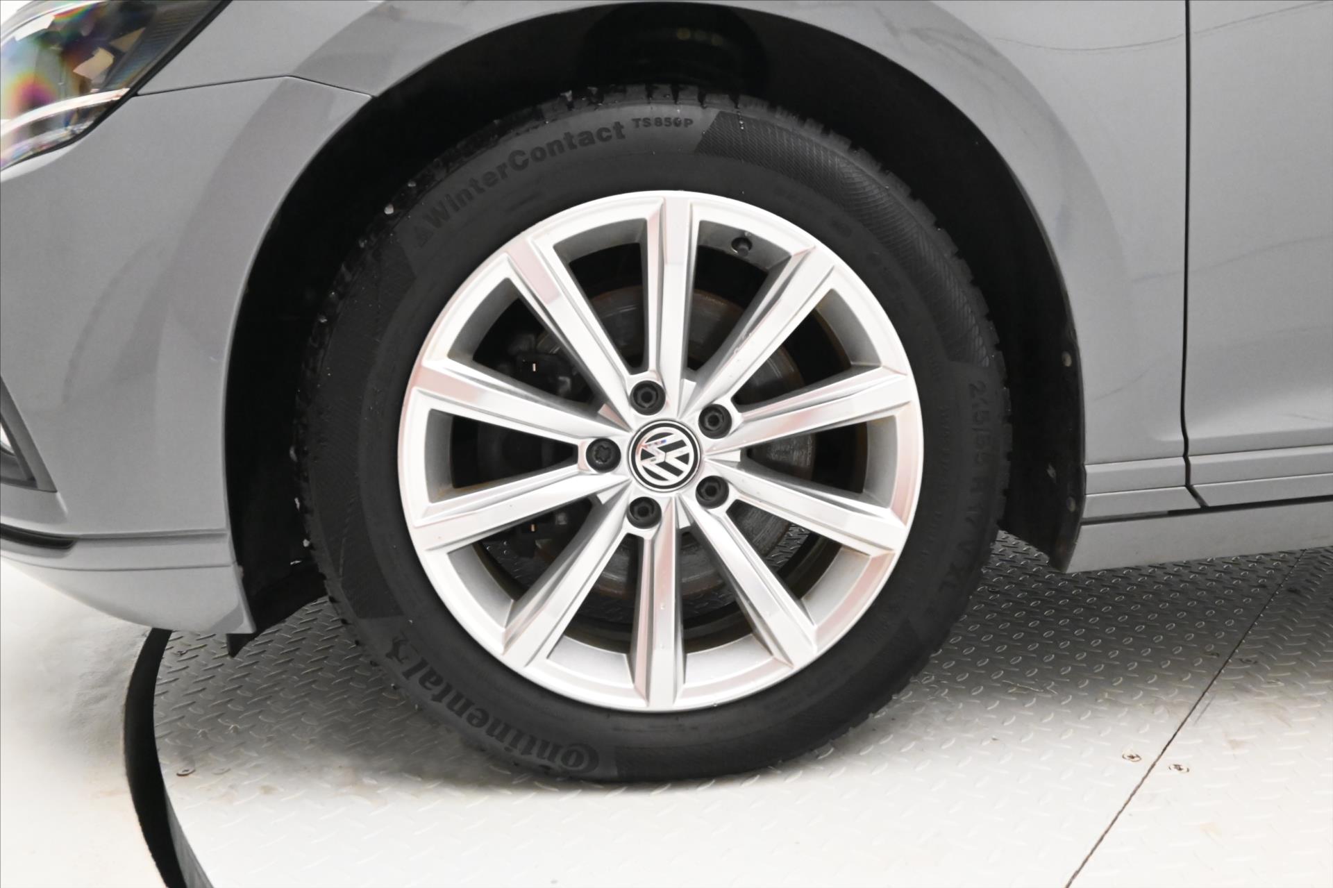 Hlavní fotografie vozu Volkswagen Passat 2,0 TDI 110 kW DSG Business Záruka až 5 let (34)