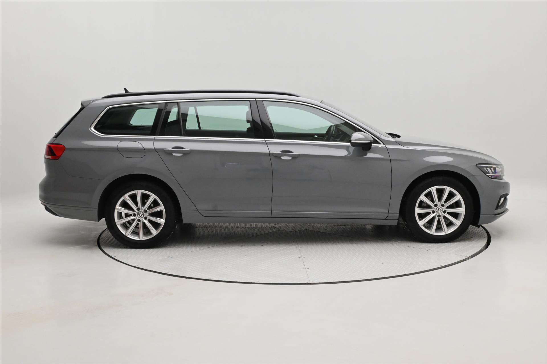 Hlavní fotografie vozu Volkswagen Passat 2,0 TDI 110 kW DSG Business Záruka až 5 let (4)