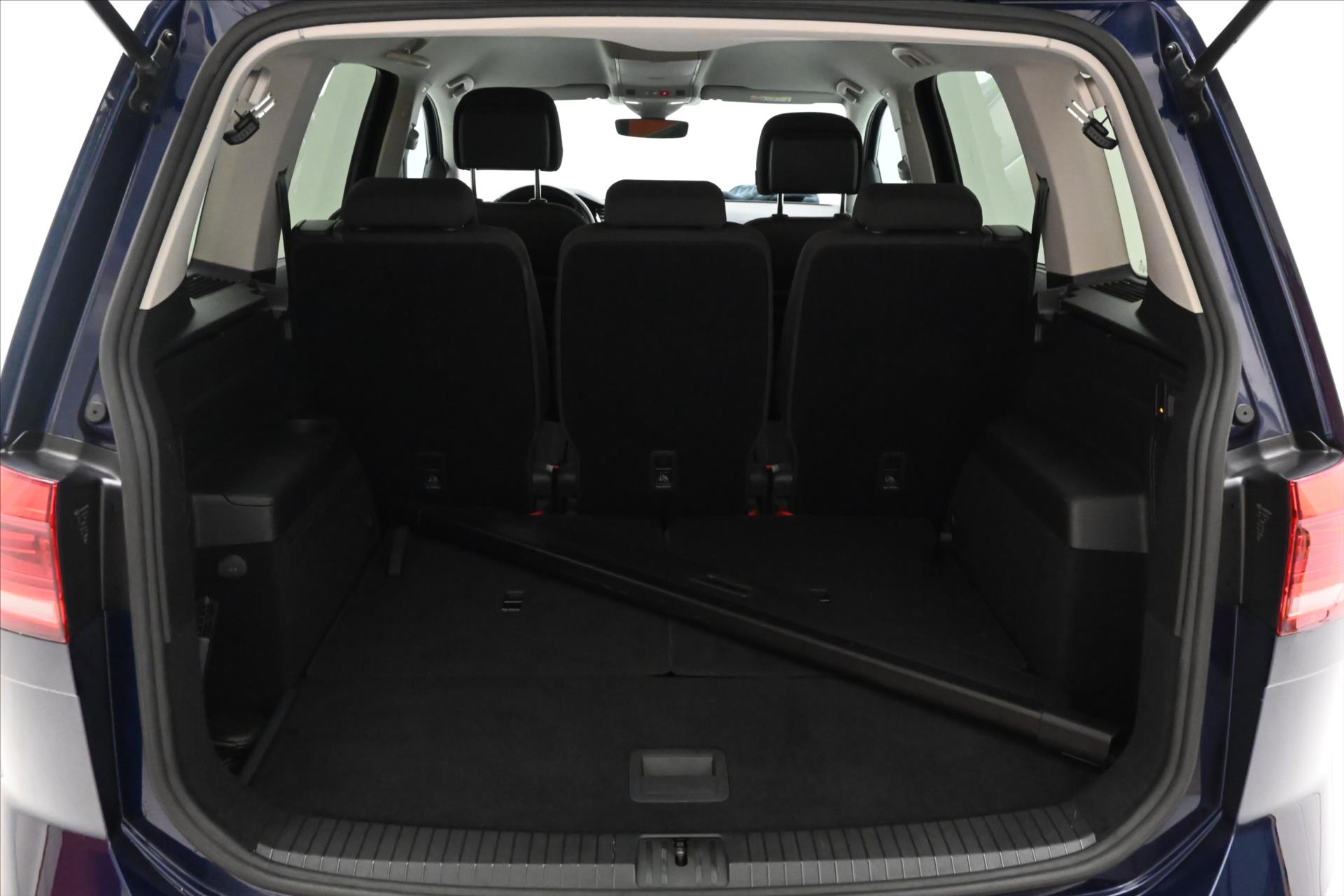 Hlavní fotografie vozu Volkswagen Touran 2,0 TDI 110 kW DSG Comfortline 7/Míst Záruka až 5 let (11)