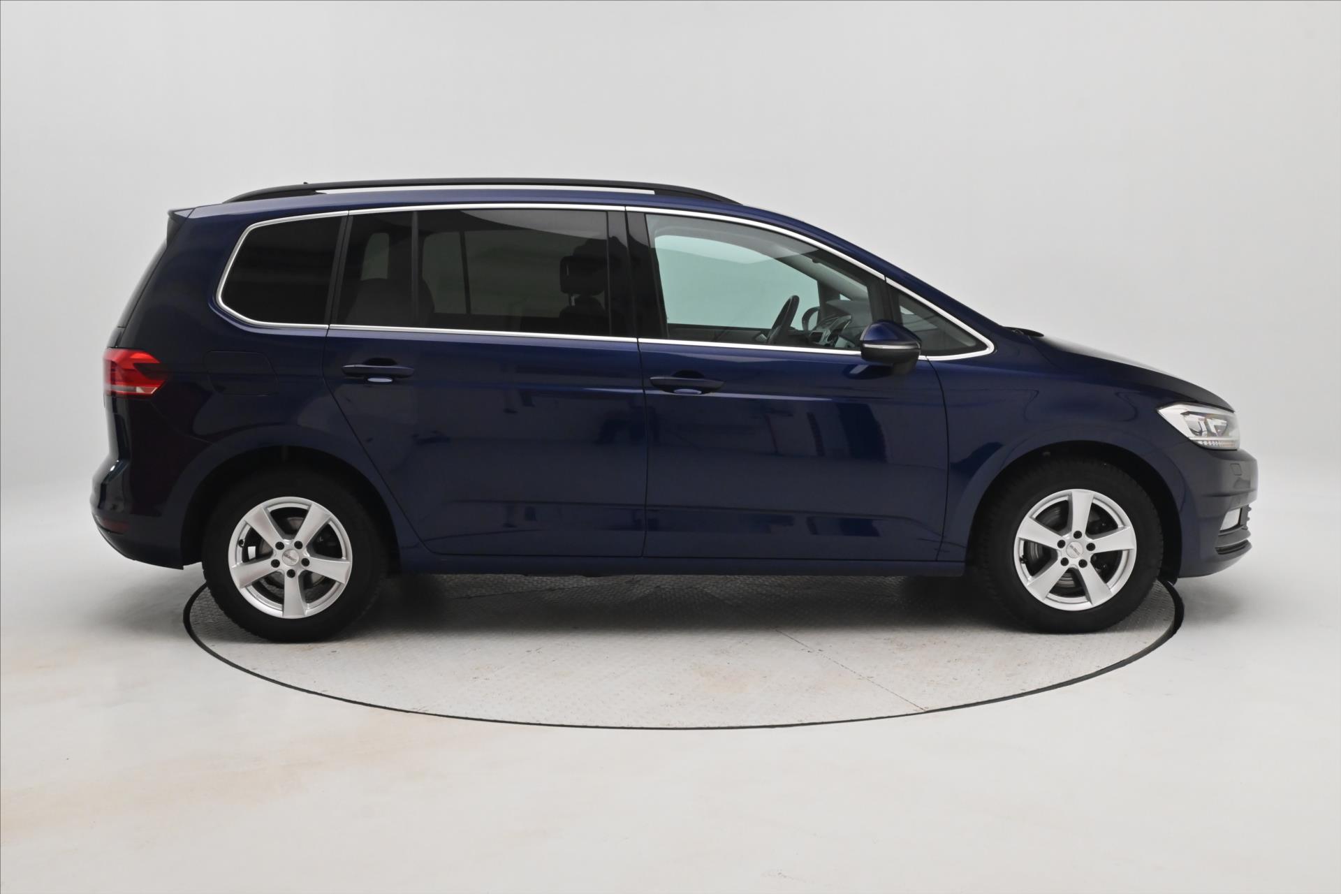 Hlavní fotografie vozu Volkswagen Touran 2,0 TDI 110 kW DSG Comfortline 7/Míst Záruka až 5 let (4)