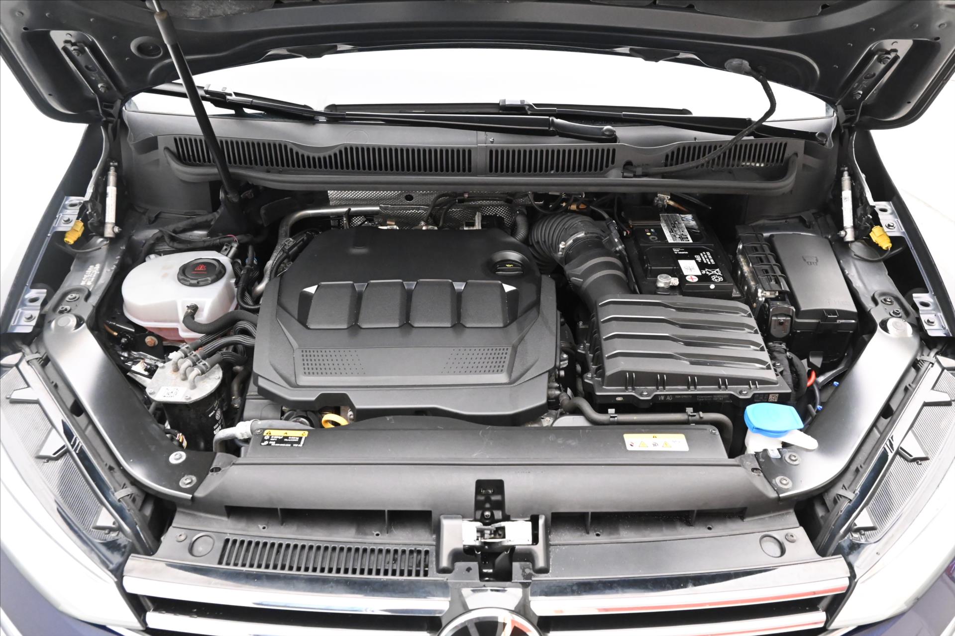 Hlavní fotografie vozu Volkswagen Touran 2,0 TDI 110 kW DSG Comfortline 7/Míst Záruka až 5 let (9)