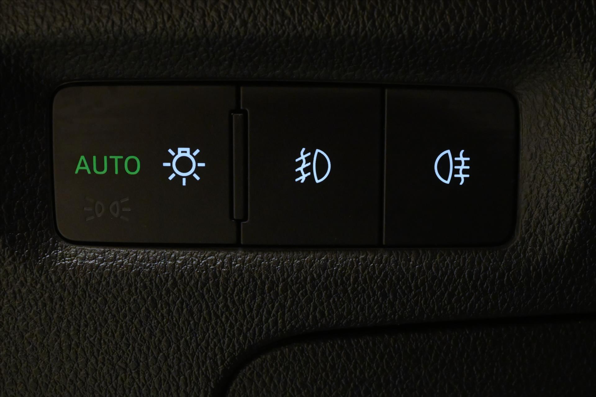 Hlavní fotografie vozu Škoda Octavia 2,0 TDI 110 kW DSG Style Záruka až 5 let (28)