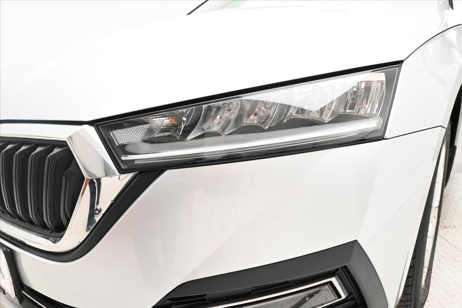 Hlavní fotografie vozu Škoda Octavia 2,0 TDI 110 kW DSG Style Záruka až 5 let (31)