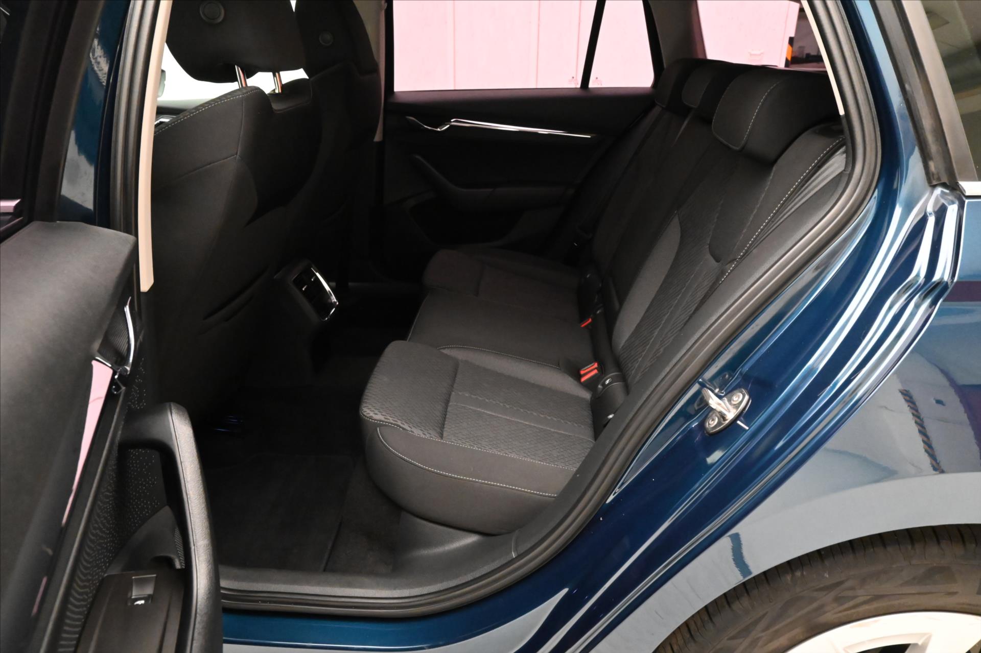 Hlavní fotografie vozu Škoda Octavia 2,0 TDI 110 kW DSG Style Záruka až 5 let (14)