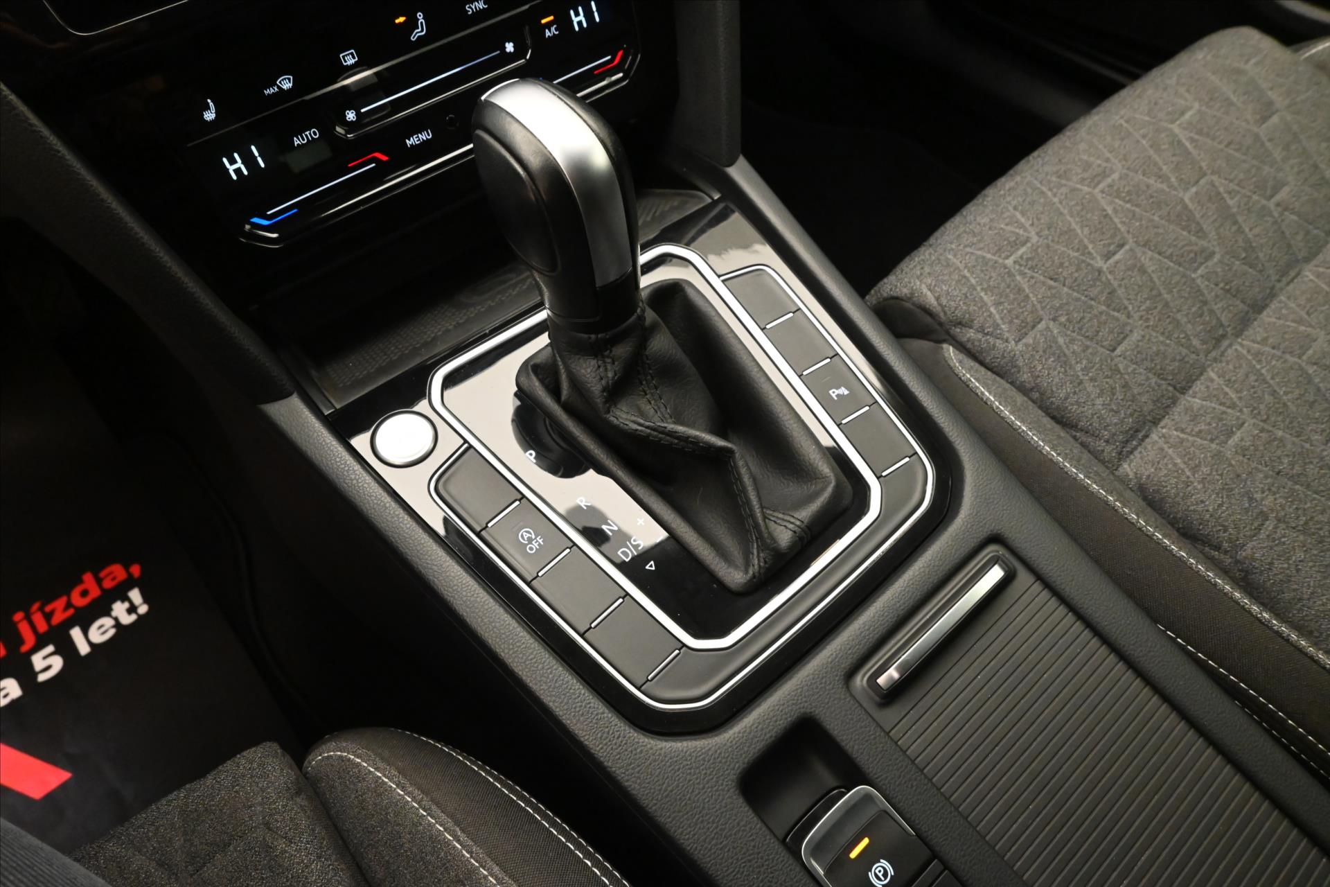 Hlavní fotografie vozu Volkswagen Passat 2,0 TDI 110 kW DSG Business Záruka až 5 let (22)